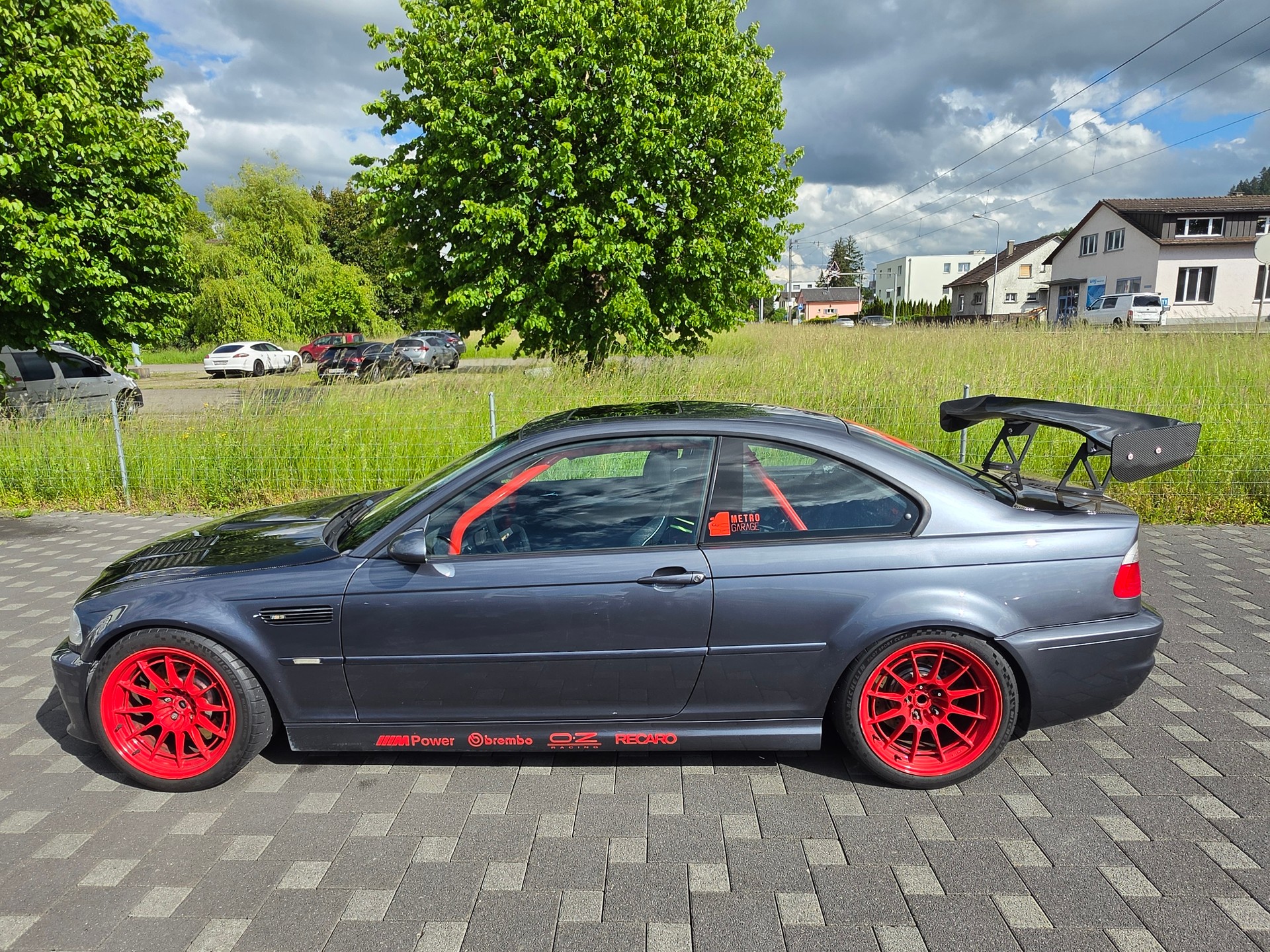 BMW M3-showroom-element-1