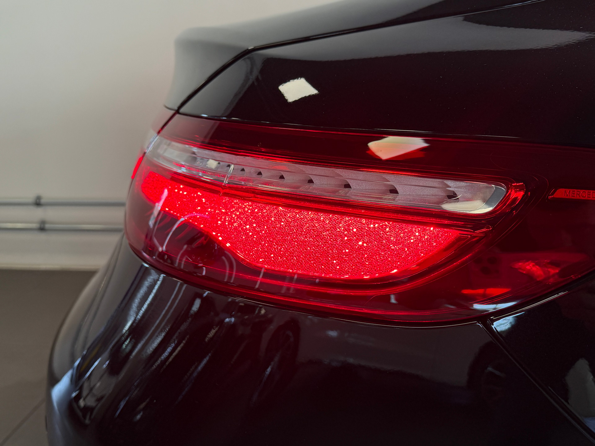 MERCEDES-BENZ E 450 Coupé AMG Line 4 Matic 9G-Tronic Night Paket-showroom-element-3