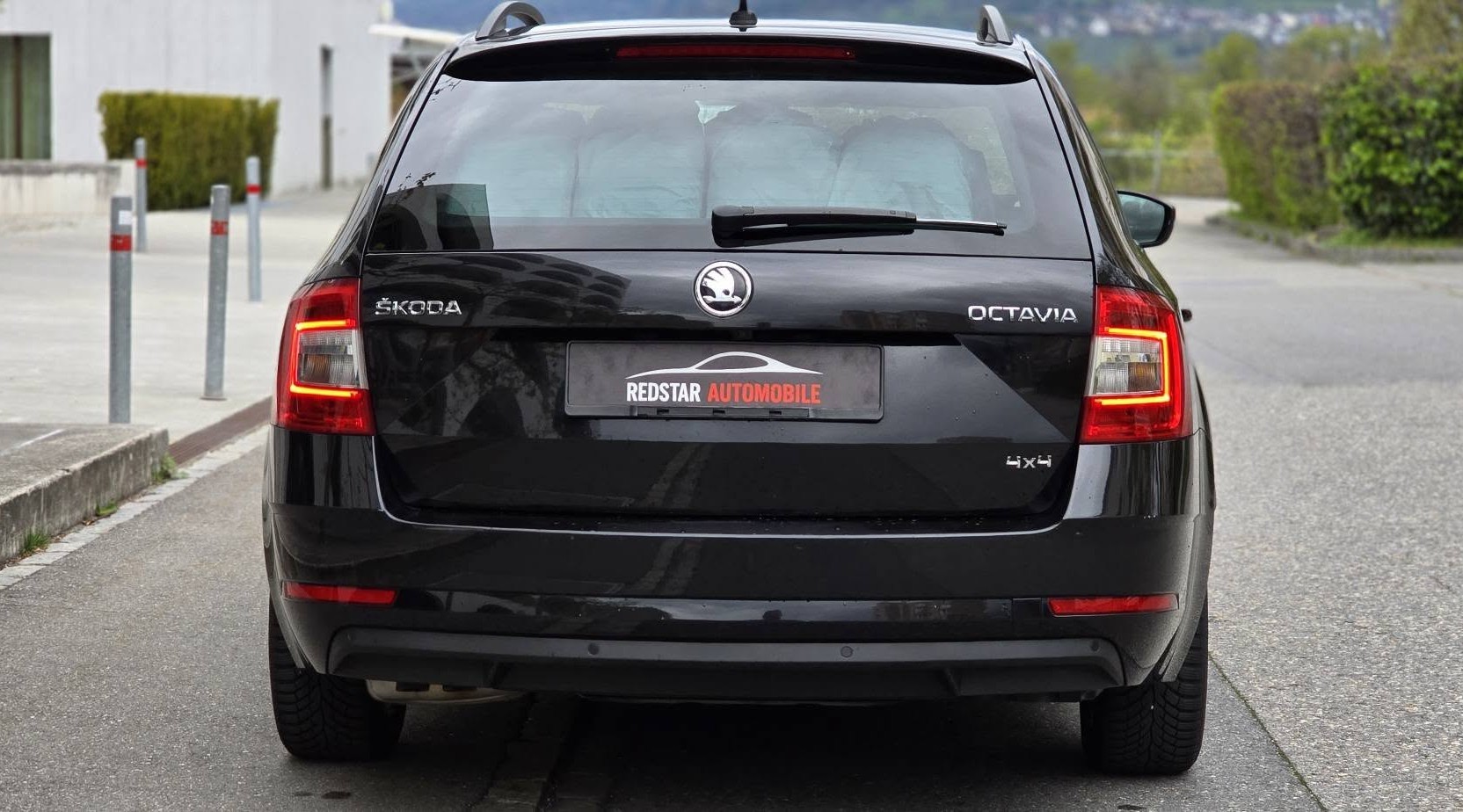 SKODA Octavia Combi 2.0 TDI Style 4x4 DSG-image-5