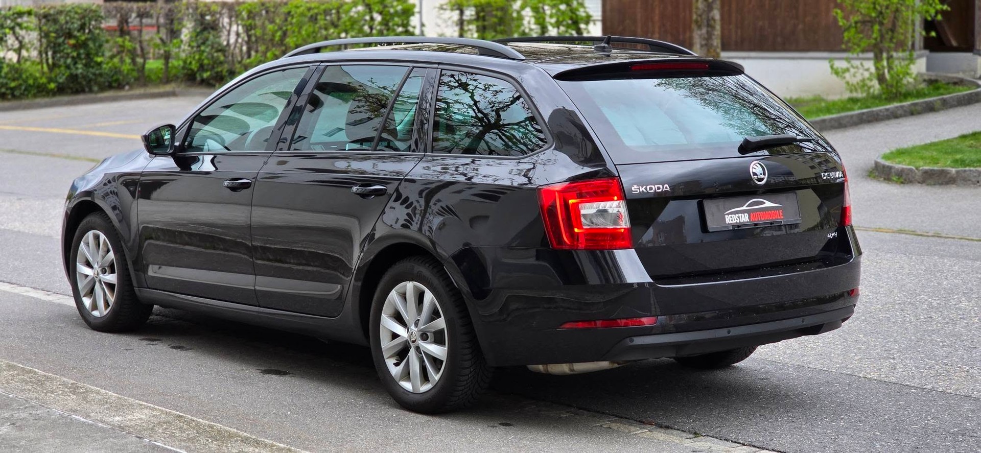 SKODA Octavia Combi 2.0 TDI Style 4x4 DSG-image-7