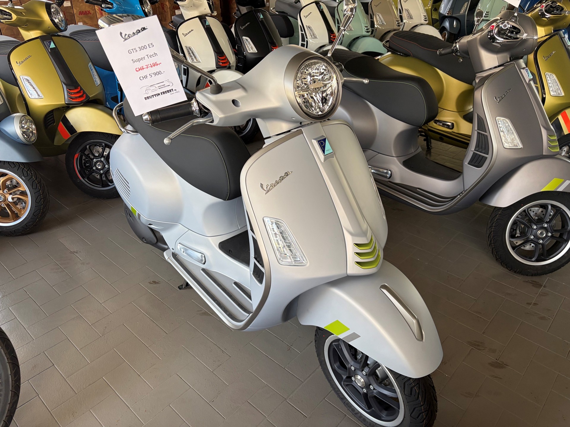 PIAGGIO Vespa GTS 300 Super Tech ABS
