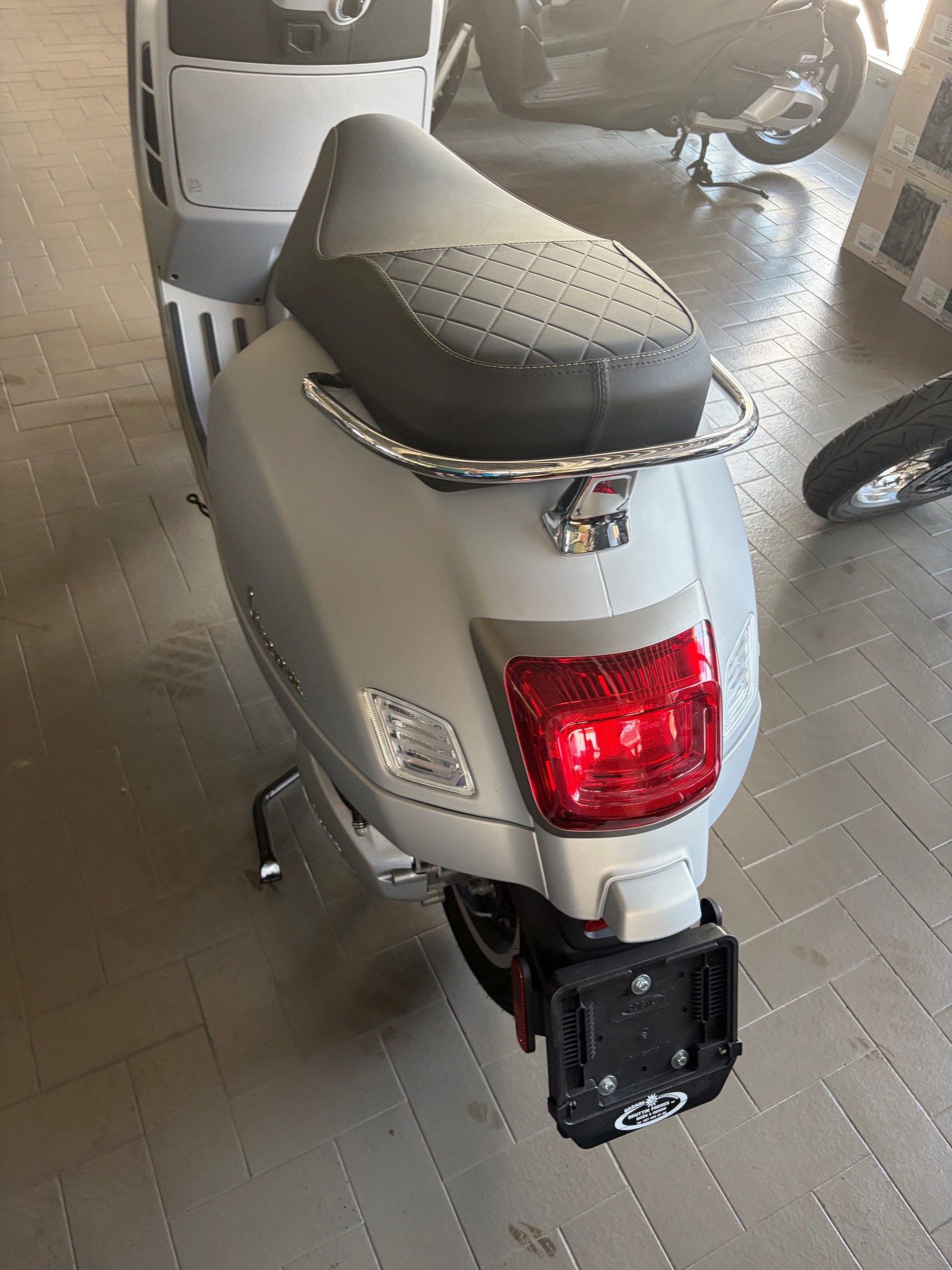 PIAGGIO Vespa GTS 300 Super Tech ABS-image-4