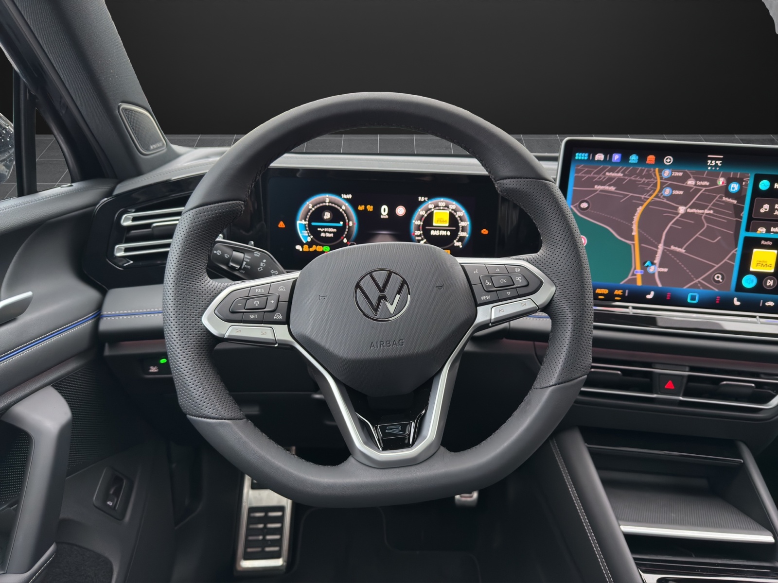 VW Tiguan 2.0 TDI SCR R-Line 4Motion DSG-image-10