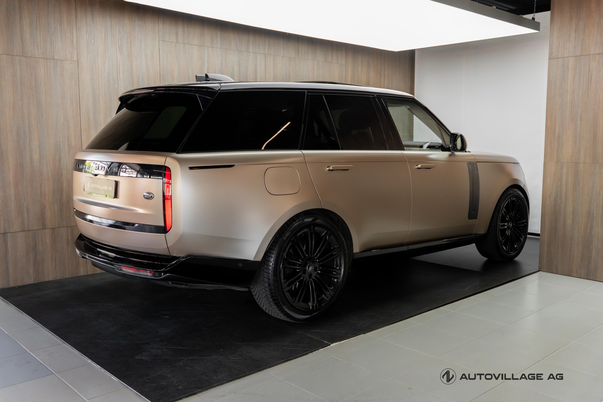LAND ROVER Range Rover P530 4.4 V8 First Edition Automatic-image-1