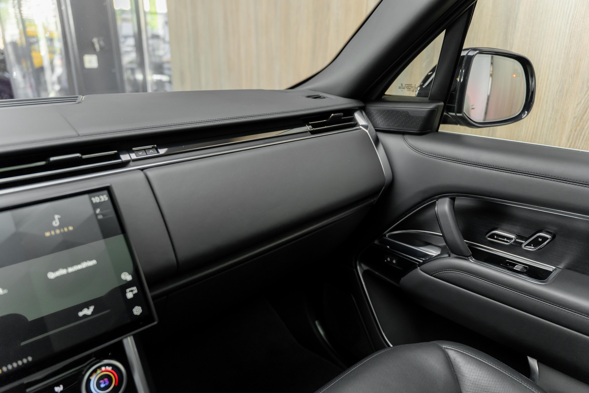 LAND ROVER Range Rover P530 4.4 V8 First Edition Automatic-image-19