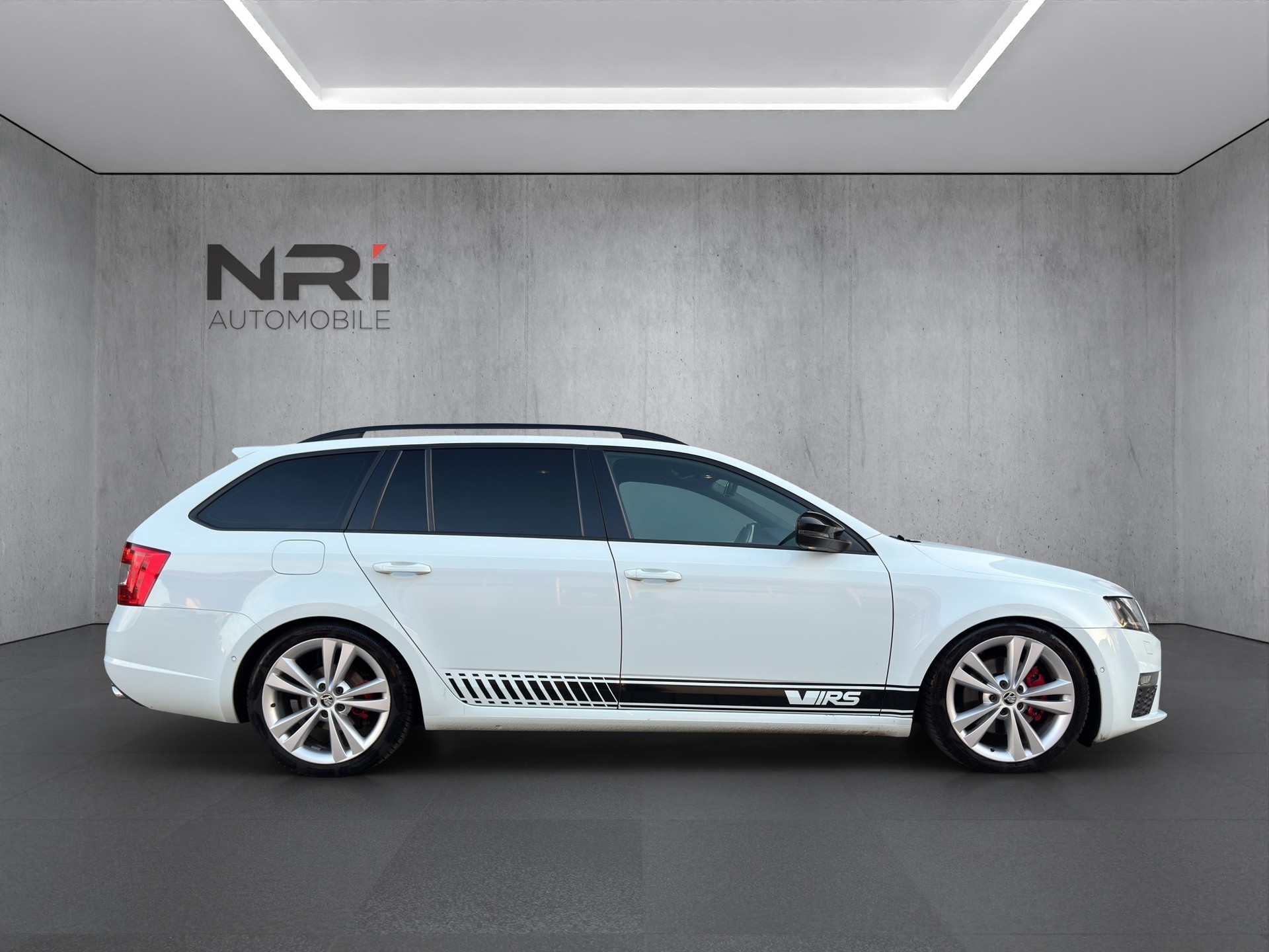 SKODA Octavia Combi 2.0 TDI 184 RS 4x4 DSG-showroom-element-3