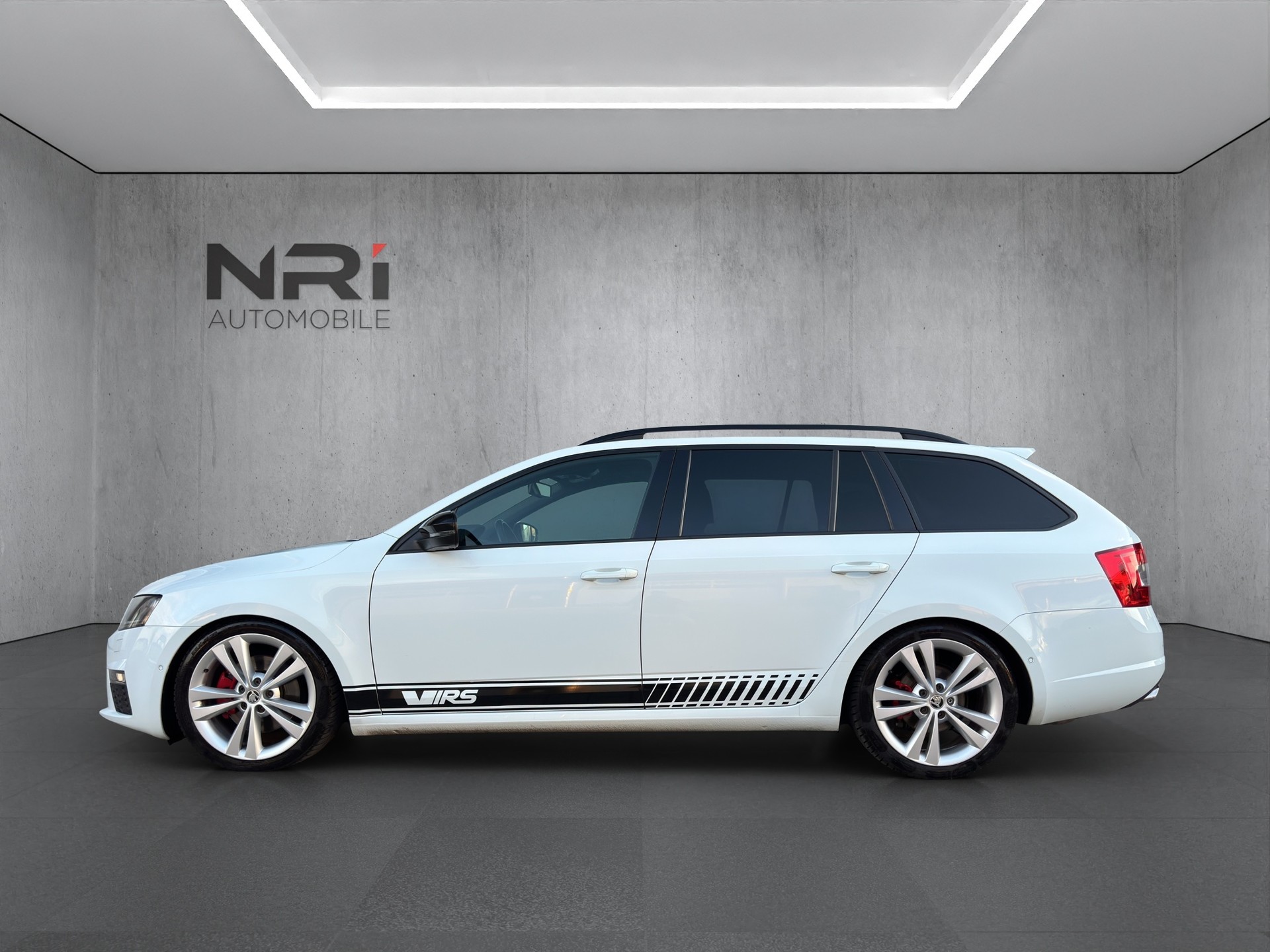 SKODA Octavia Combi 2.0 TDI 184 RS 4x4 DSG-image-7