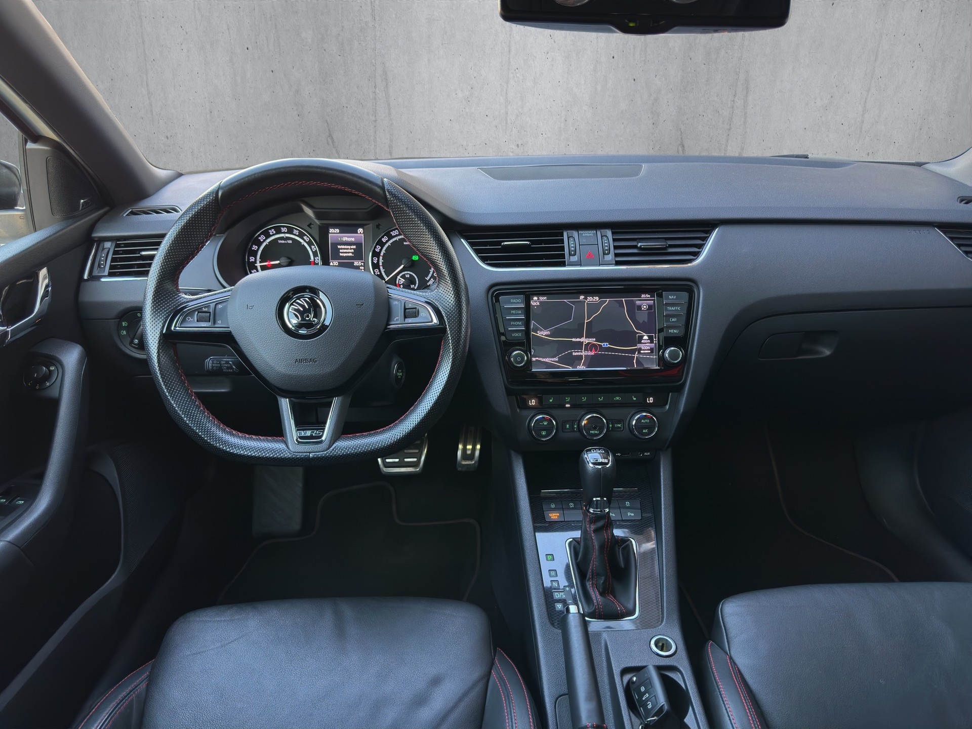 SKODA Octavia Combi 2.0 TDI 184 RS 4x4 DSG-image-9