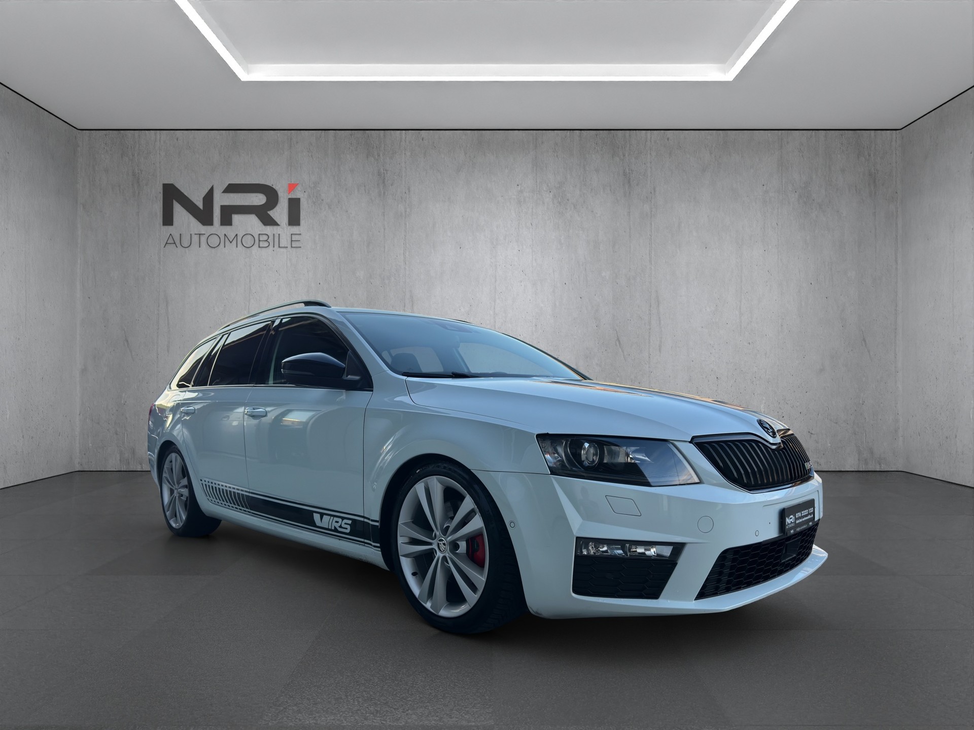 SKODA Octavia Combi 2.0 TDI 184 RS 4x4 DSG-showroom-element-2