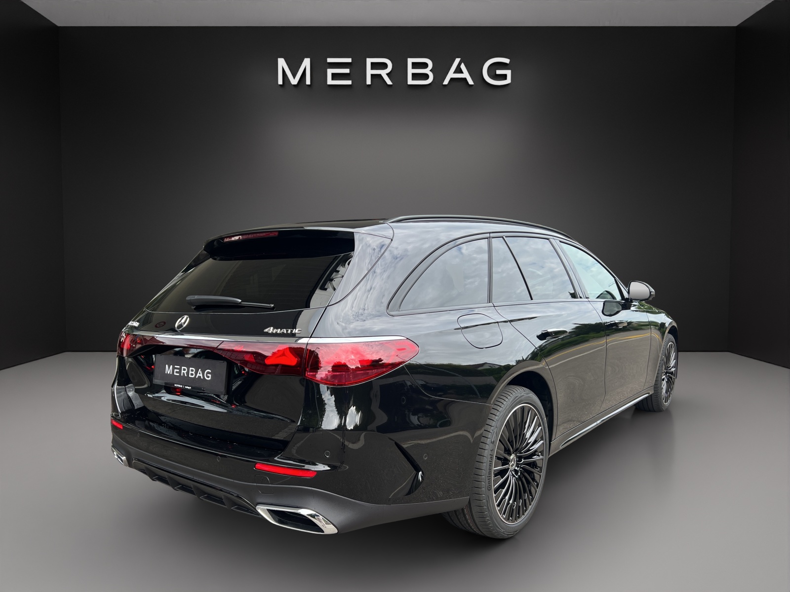 MERCEDES-BENZ E 220 d T 4Matic 9G-Tronic-image-2
