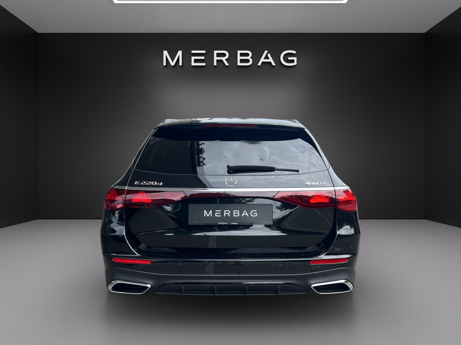 MERCEDES-BENZ E 220 d T 4Matic 9G-Tronic-image-3