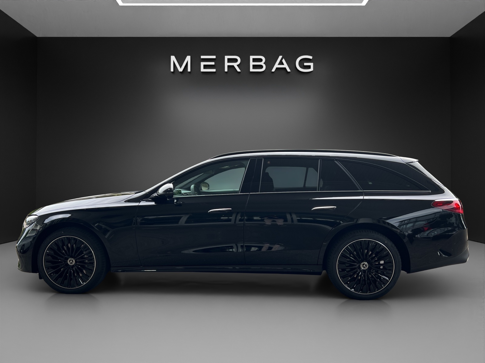 MERCEDES-BENZ E 220 d T 4Matic 9G-Tronic-image-5