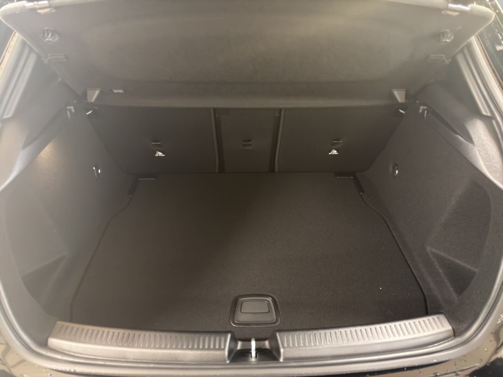 MERCEDES-BENZ A 220 4Matic 8G-DCT-image-13