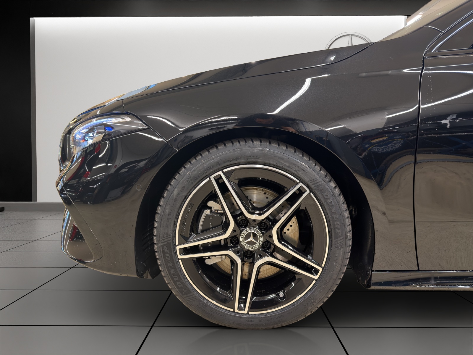 MERCEDES-BENZ A 220 4Matic 8G-DCT-image-5
