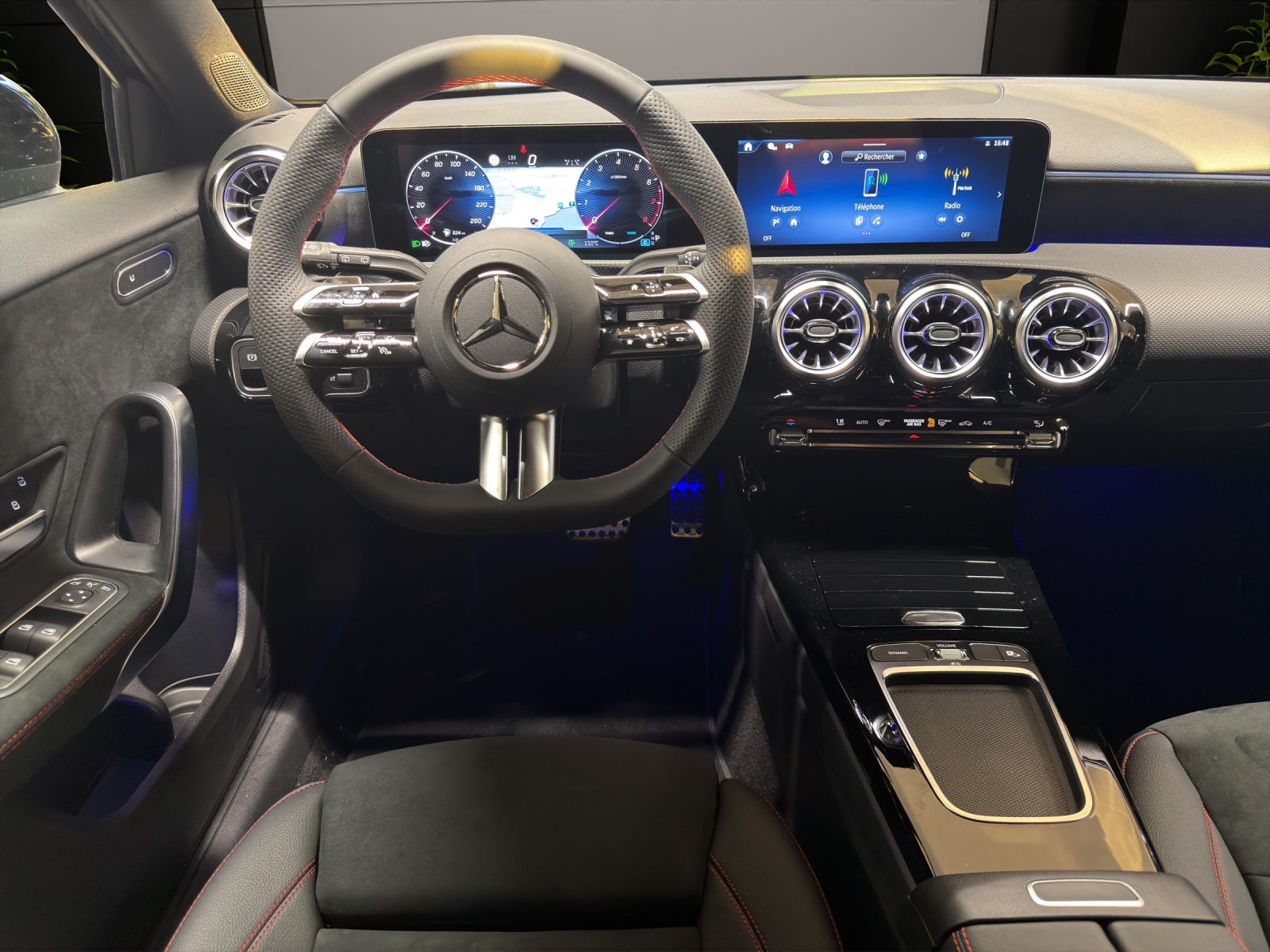 MERCEDES-BENZ A 220 4Matic 8G-DCT-image-7