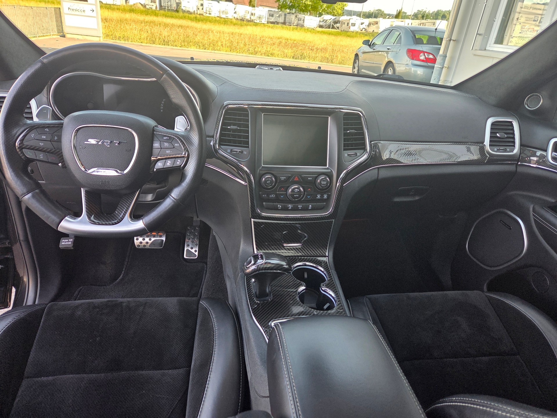 JEEP Grand Cherokee 6.4 V8 HEMI SRT8 Automatic-image-8