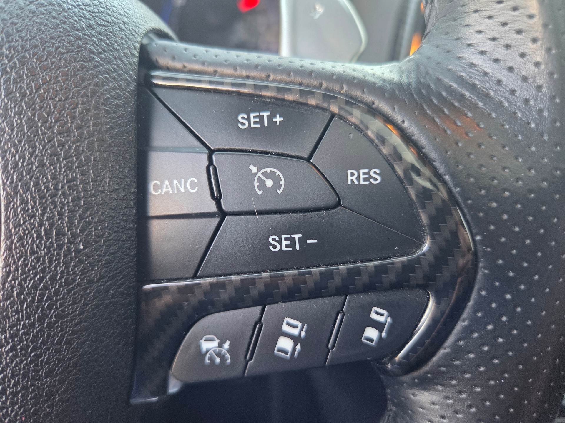 JEEP Grand Cherokee 6.4 V8 HEMI SRT8 Automatic-image-11