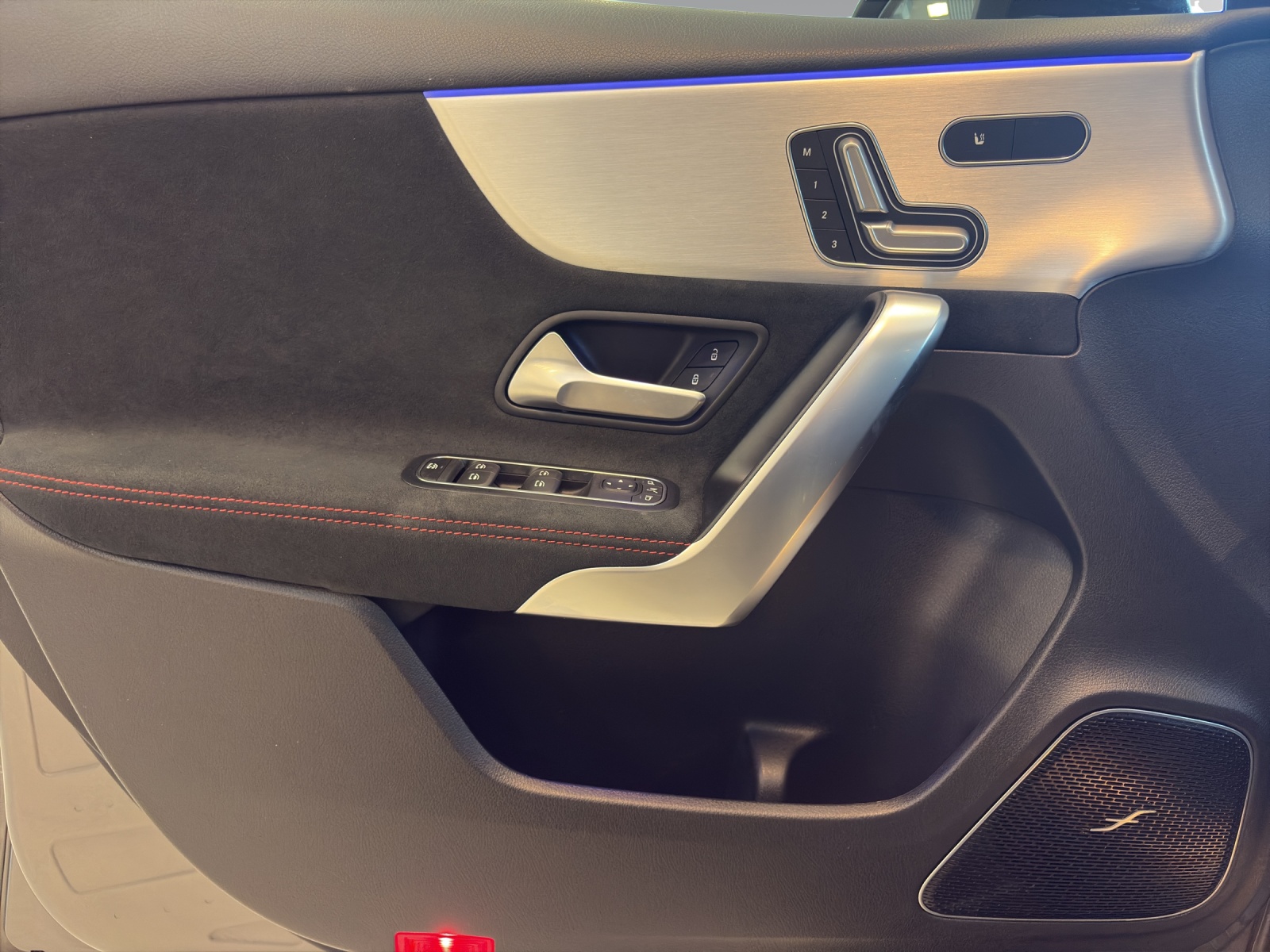 MERCEDES-BENZ A 45 AMG 4Matic+-image-7
