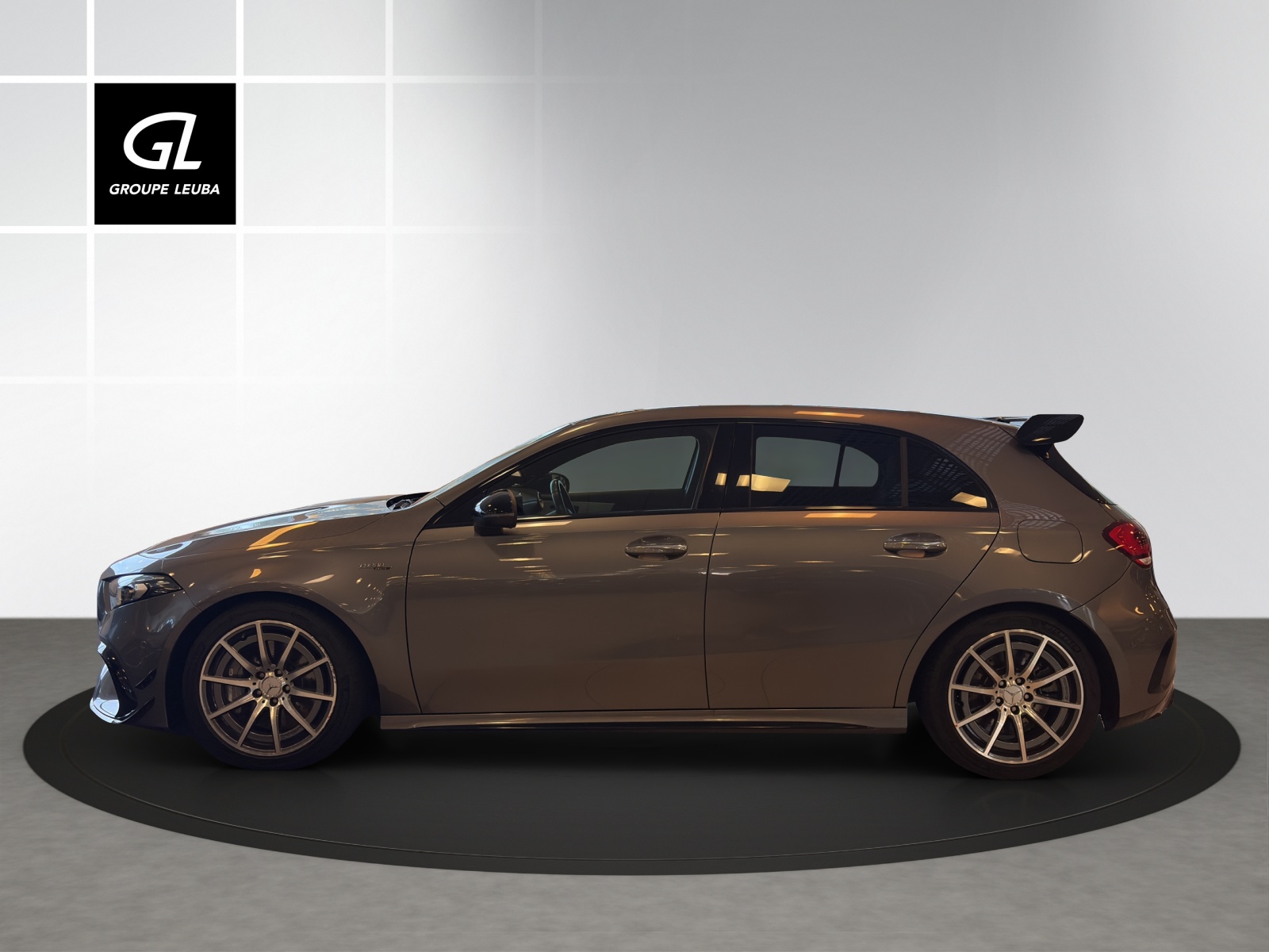 MERCEDES-BENZ A 45 AMG 4Matic+-image-2