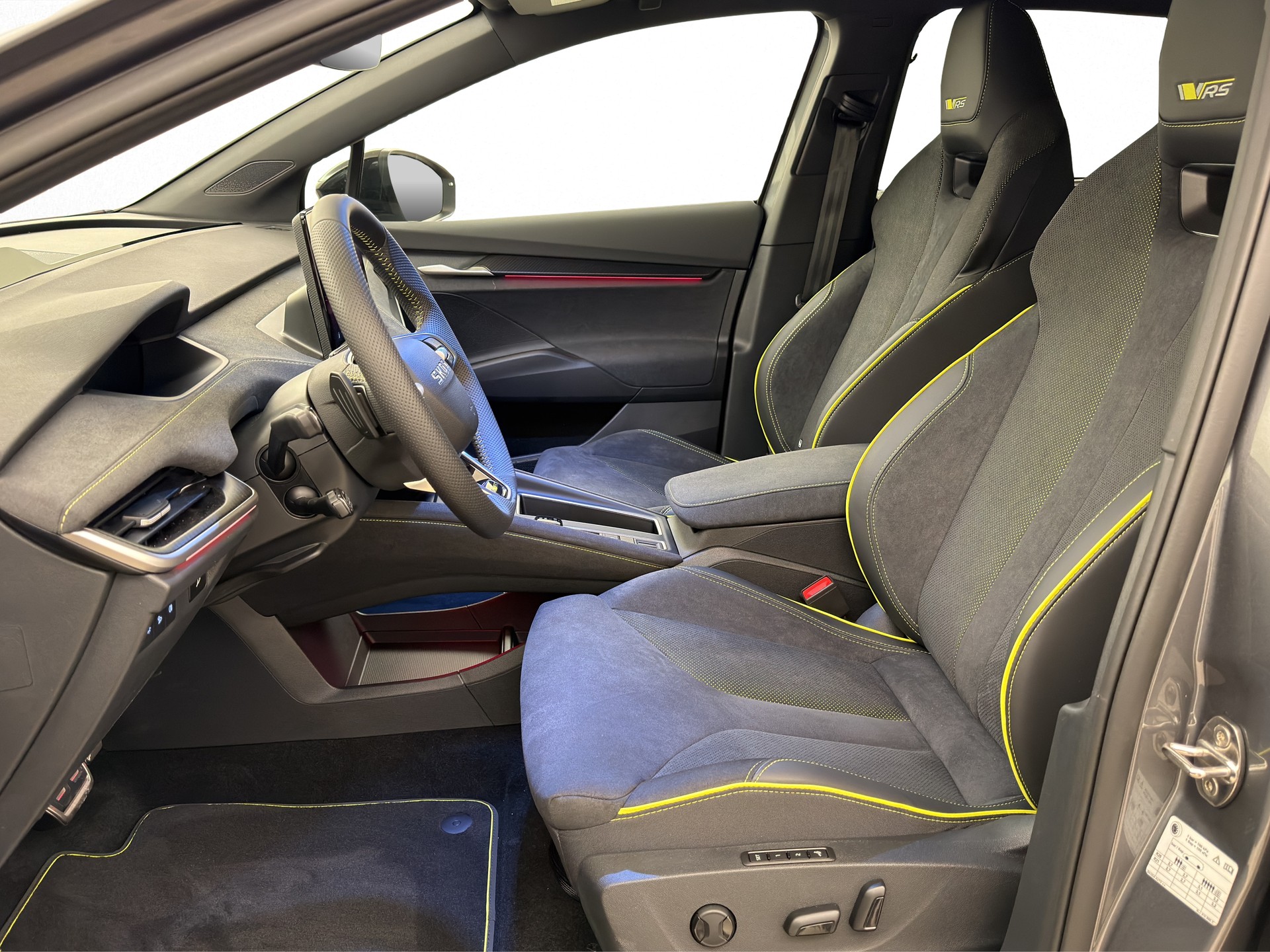 SKODA Elroq RS 4x4-image-6