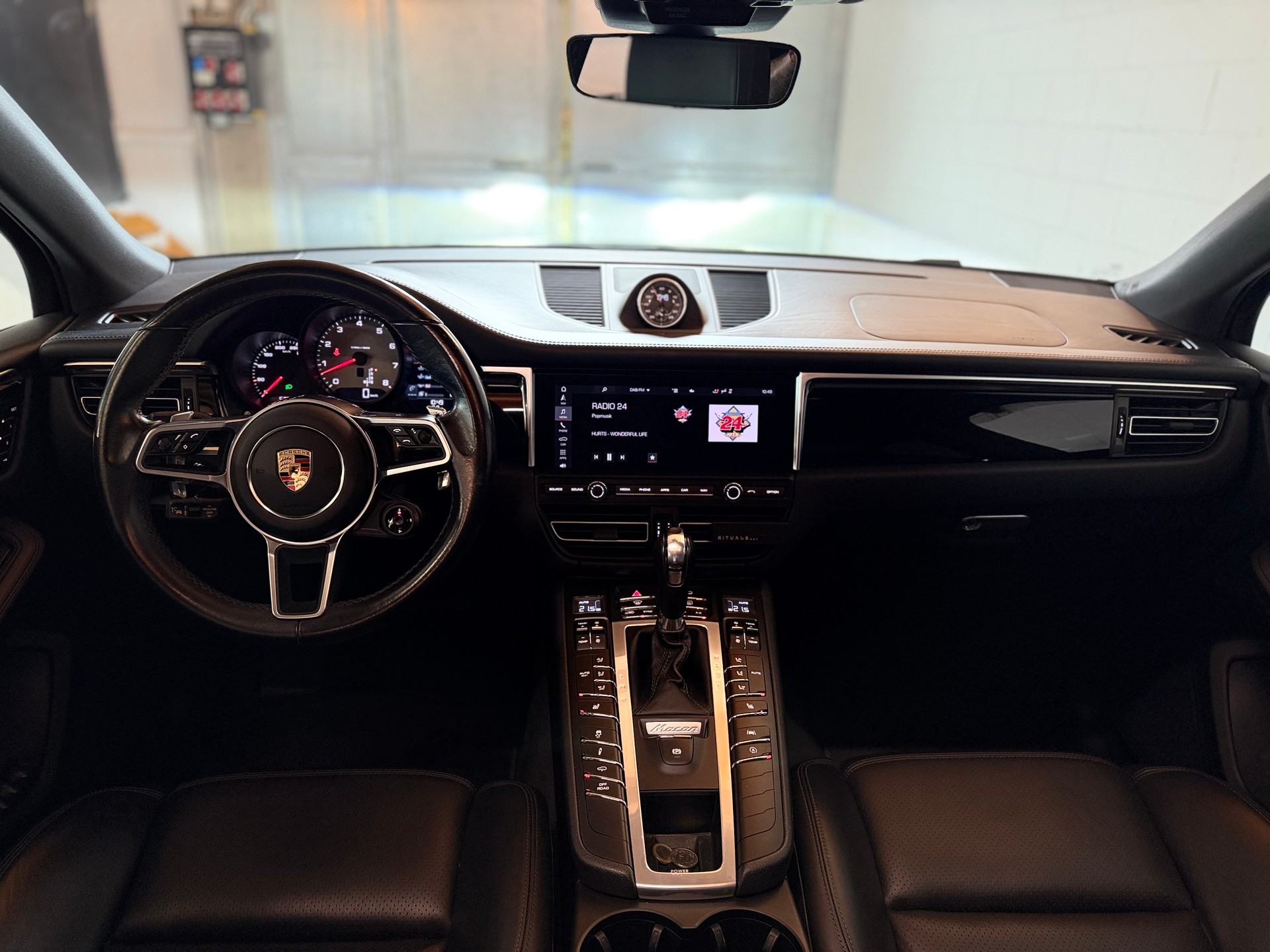 PORSCHE Macan S PDK-image-11
