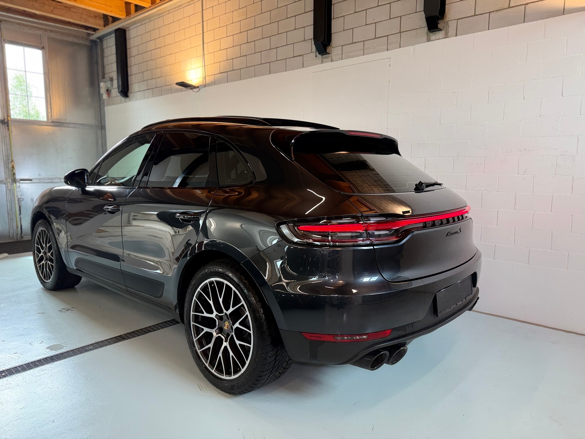 PORSCHE Macan S PDK-image-4