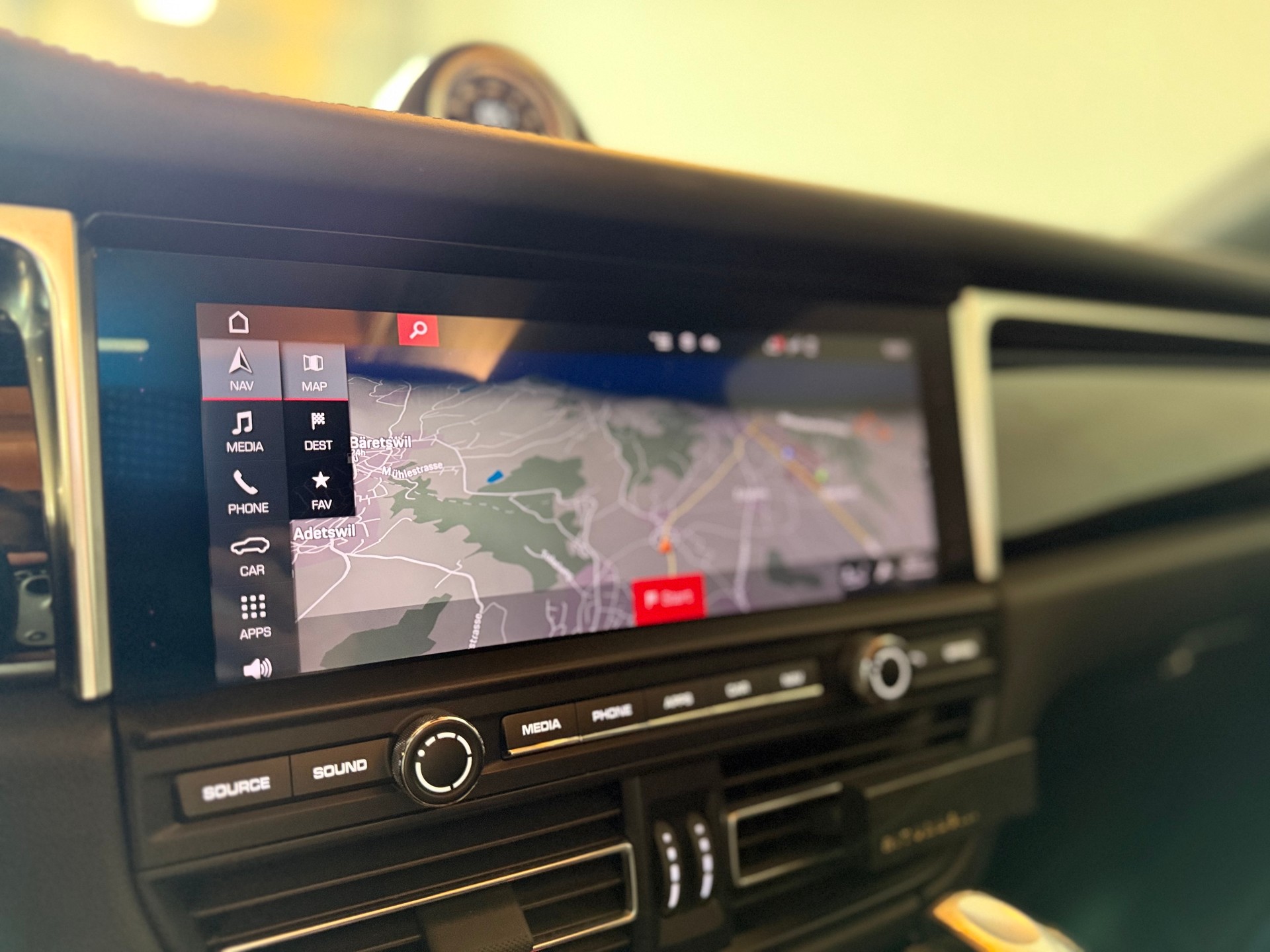 PORSCHE Macan S PDK-image-16