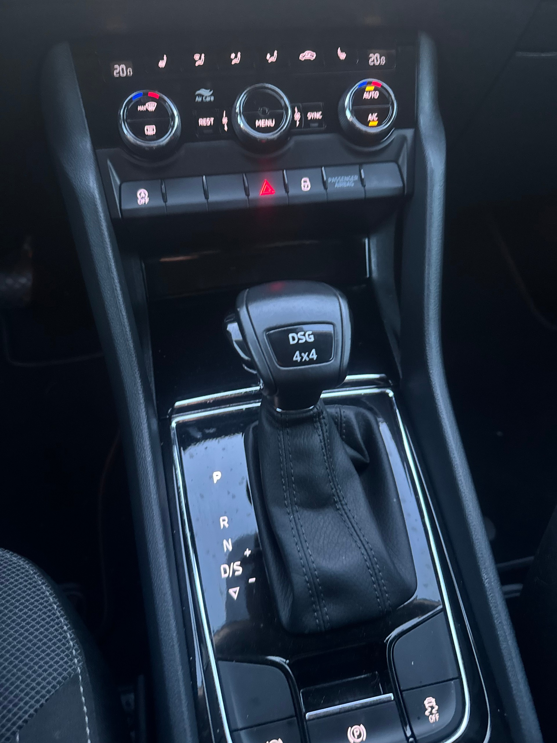 SKODA Kodiaq 2.0 TDI CR Ambition 4x4 DSG-image-11