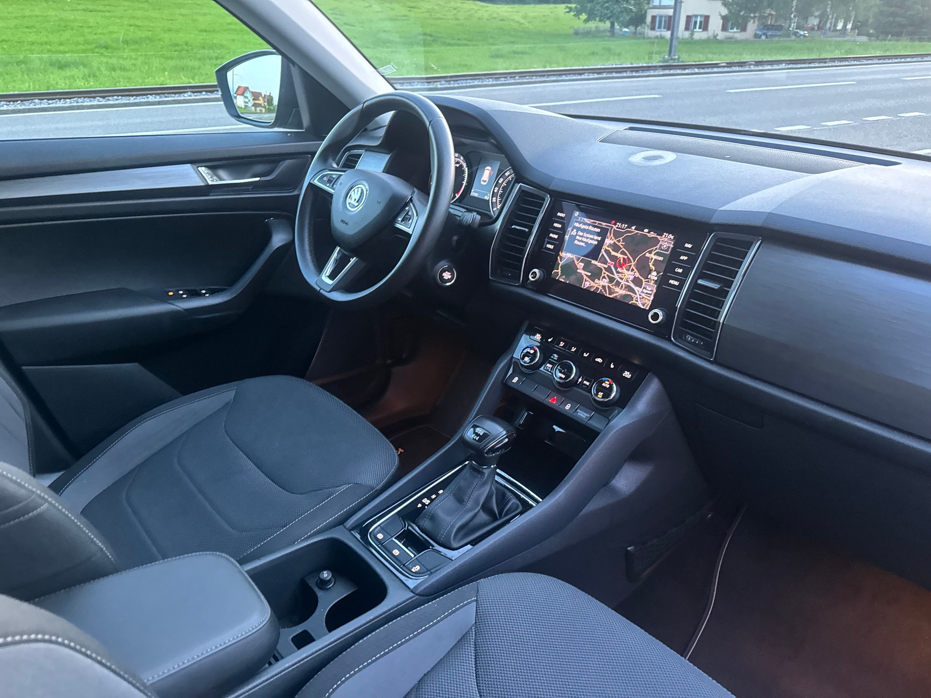 SKODA Kodiaq 2.0 TDI CR Ambition 4x4 DSG-image-6