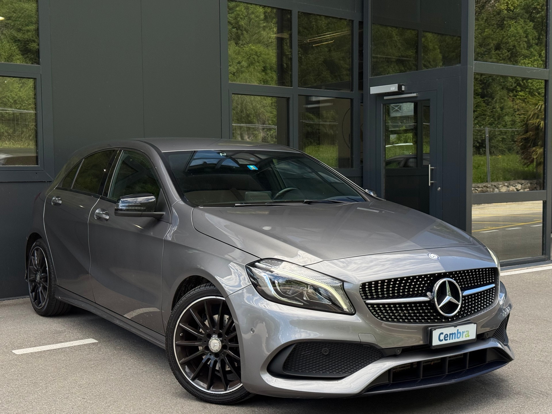 MERCEDES-BENZ A 200 AMG Line 7G-DCT