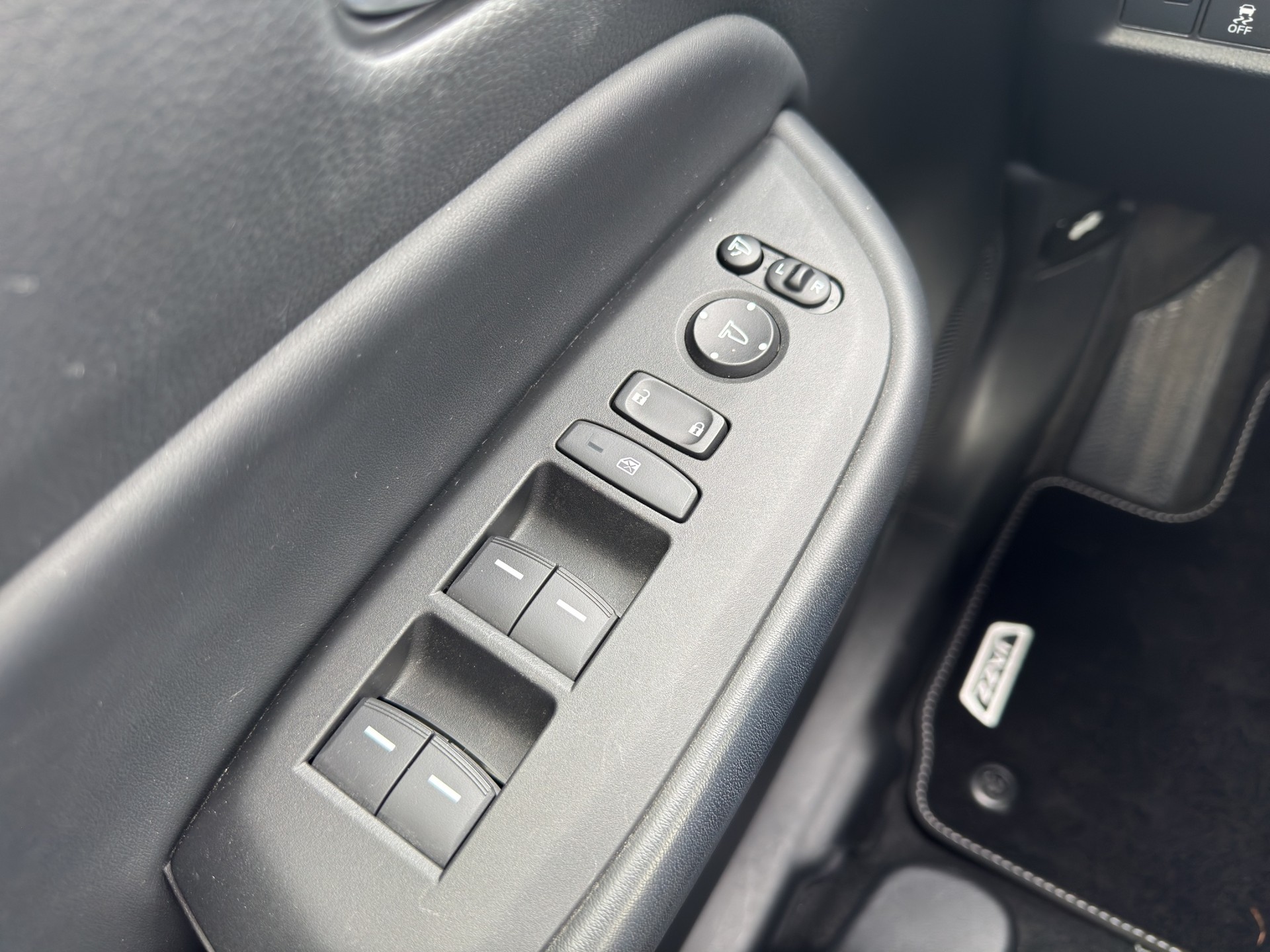HONDA Jazz 1.5 i-MMD Executive-image-16
