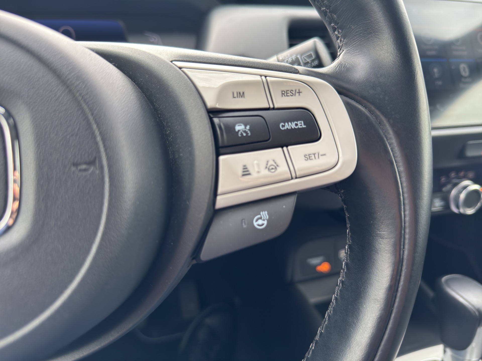 HONDA Jazz 1.5 i-MMD Executive-image-17