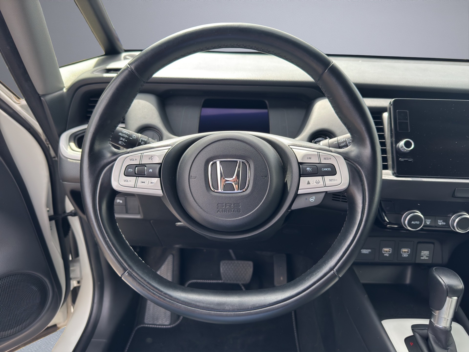 HONDA Jazz 1.5 i-MMD Executive-image-9