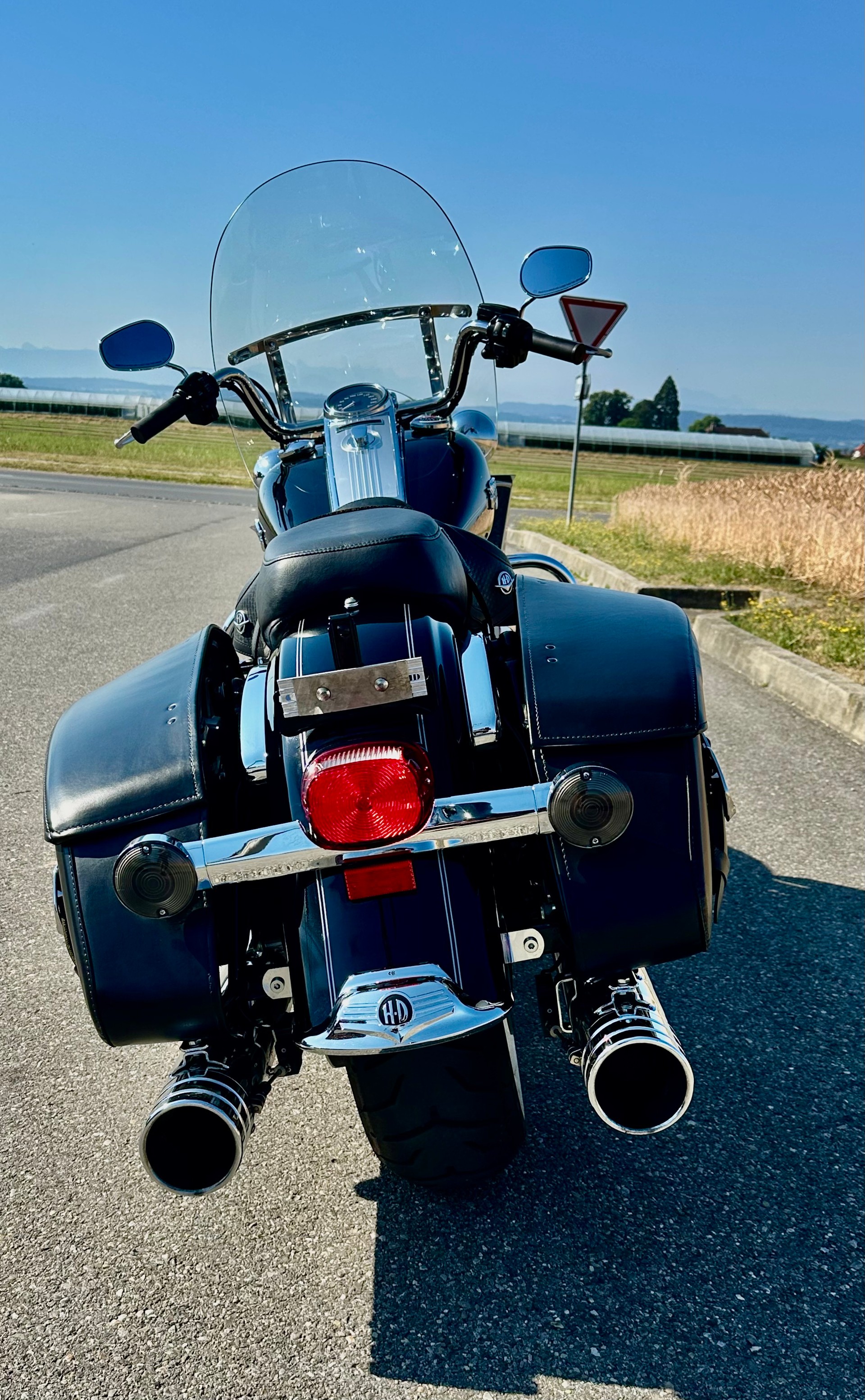 HARLEY-DAVIDSON FLHRC Road King Classic 103 ABS-image-4