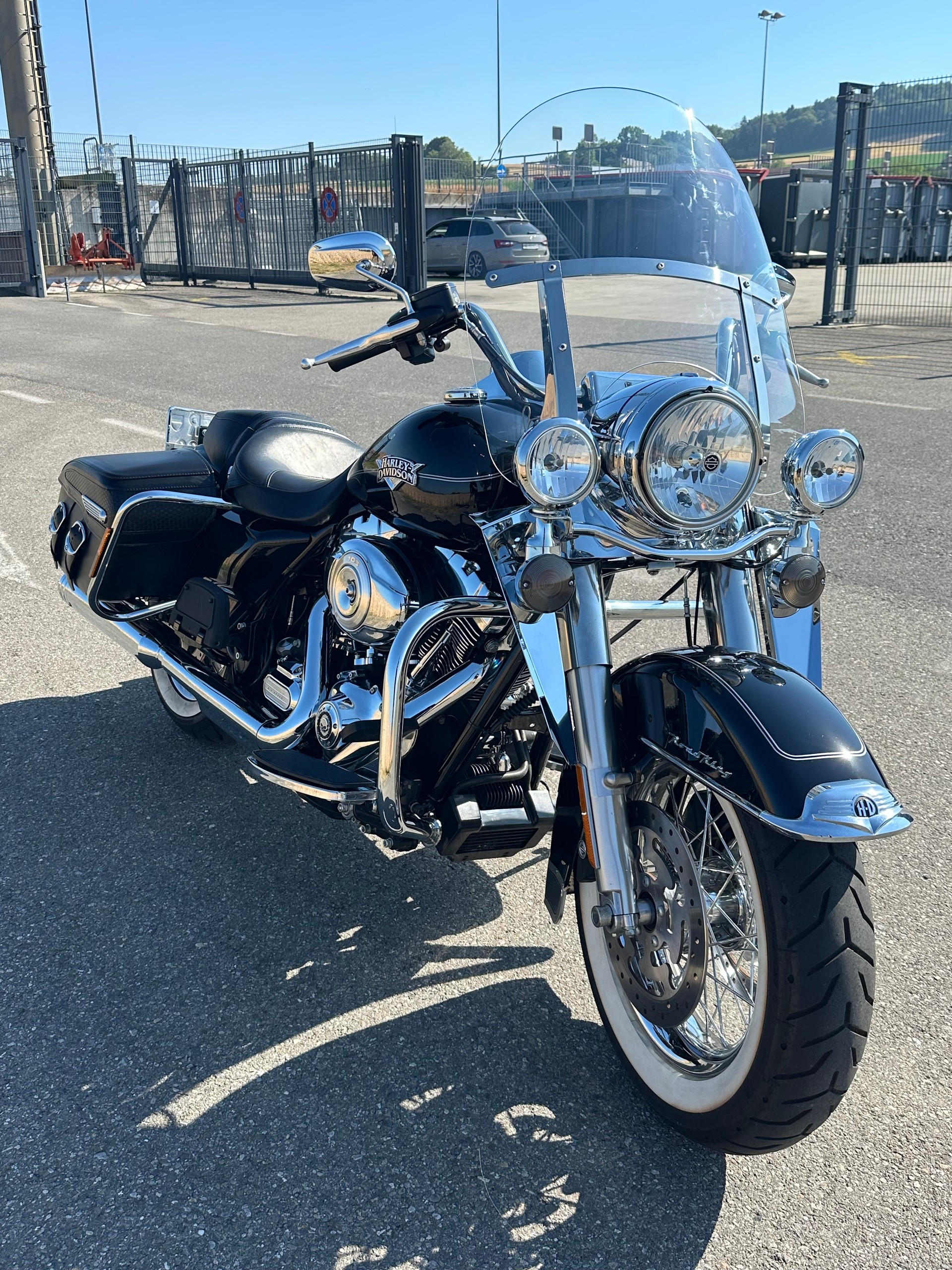HARLEY-DAVIDSON FLHRC Road King Classic 103 ABS-image-3