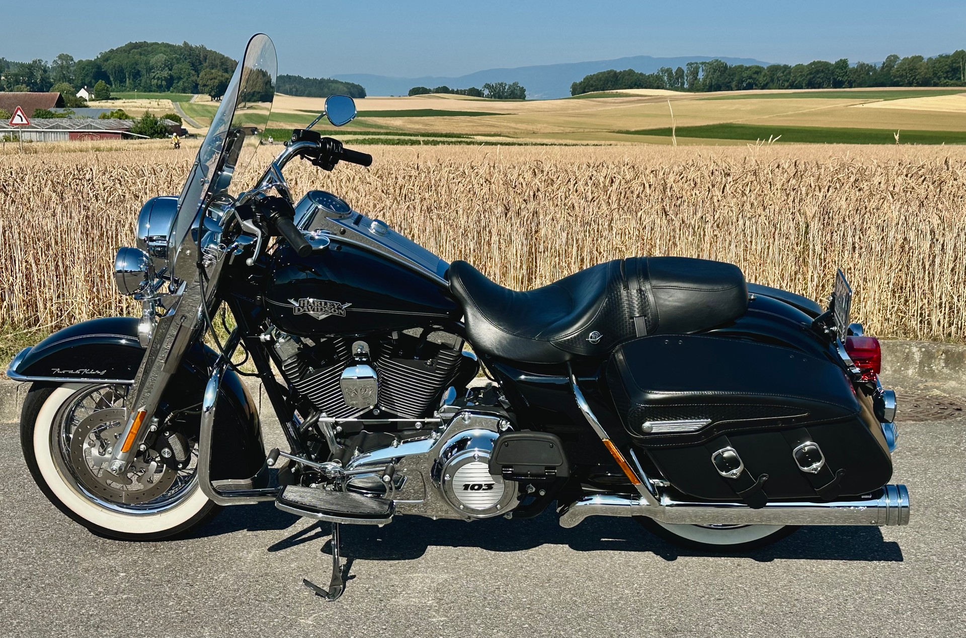 HARLEY-DAVIDSON FLHRC Road King Classic 103 ABS-image-0