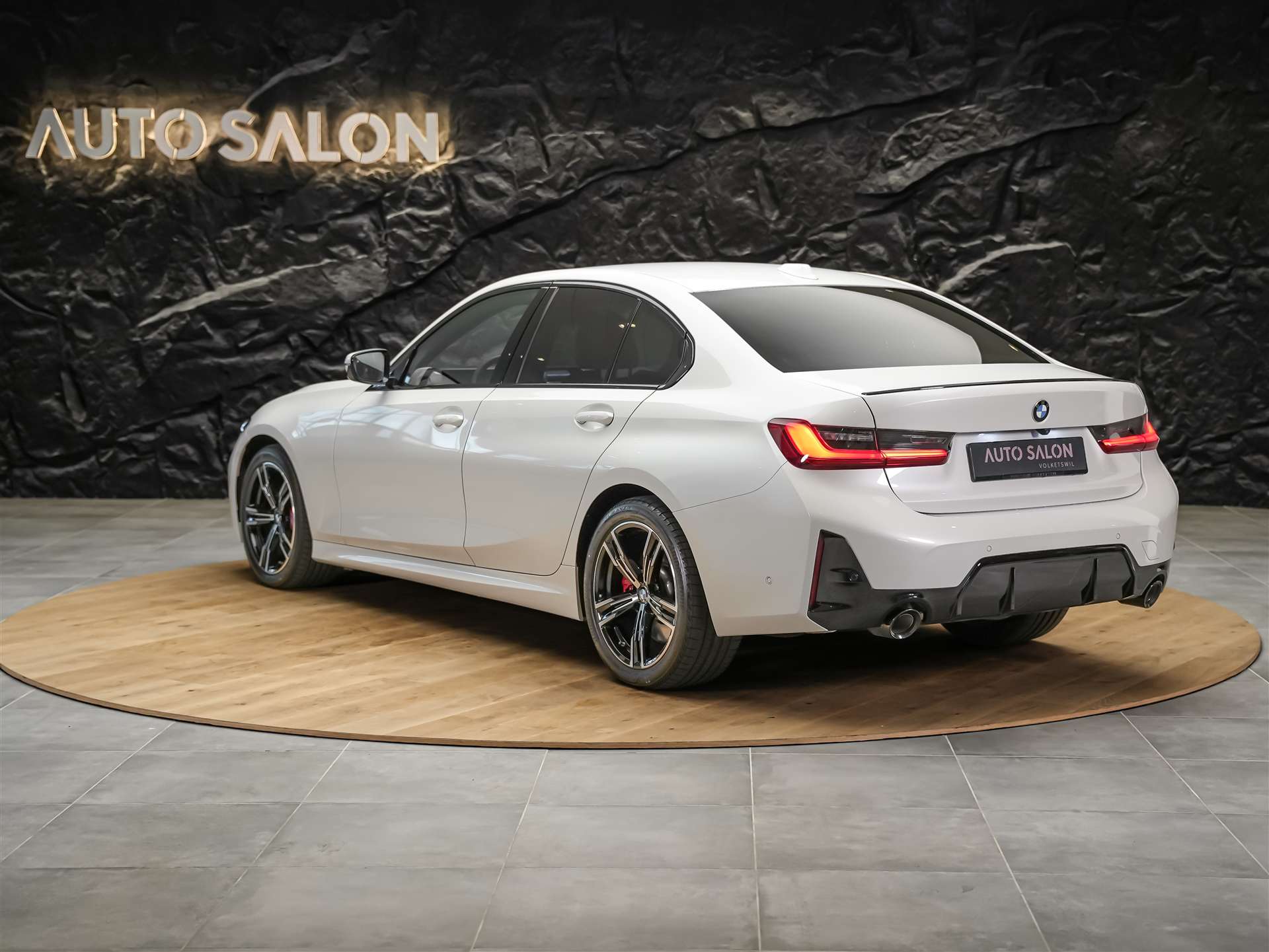 BMW 330i xDrive Steptronic M Sport Pro *Werksgarantie*Abstandsregler*Head Up Display*-showroom-element-3