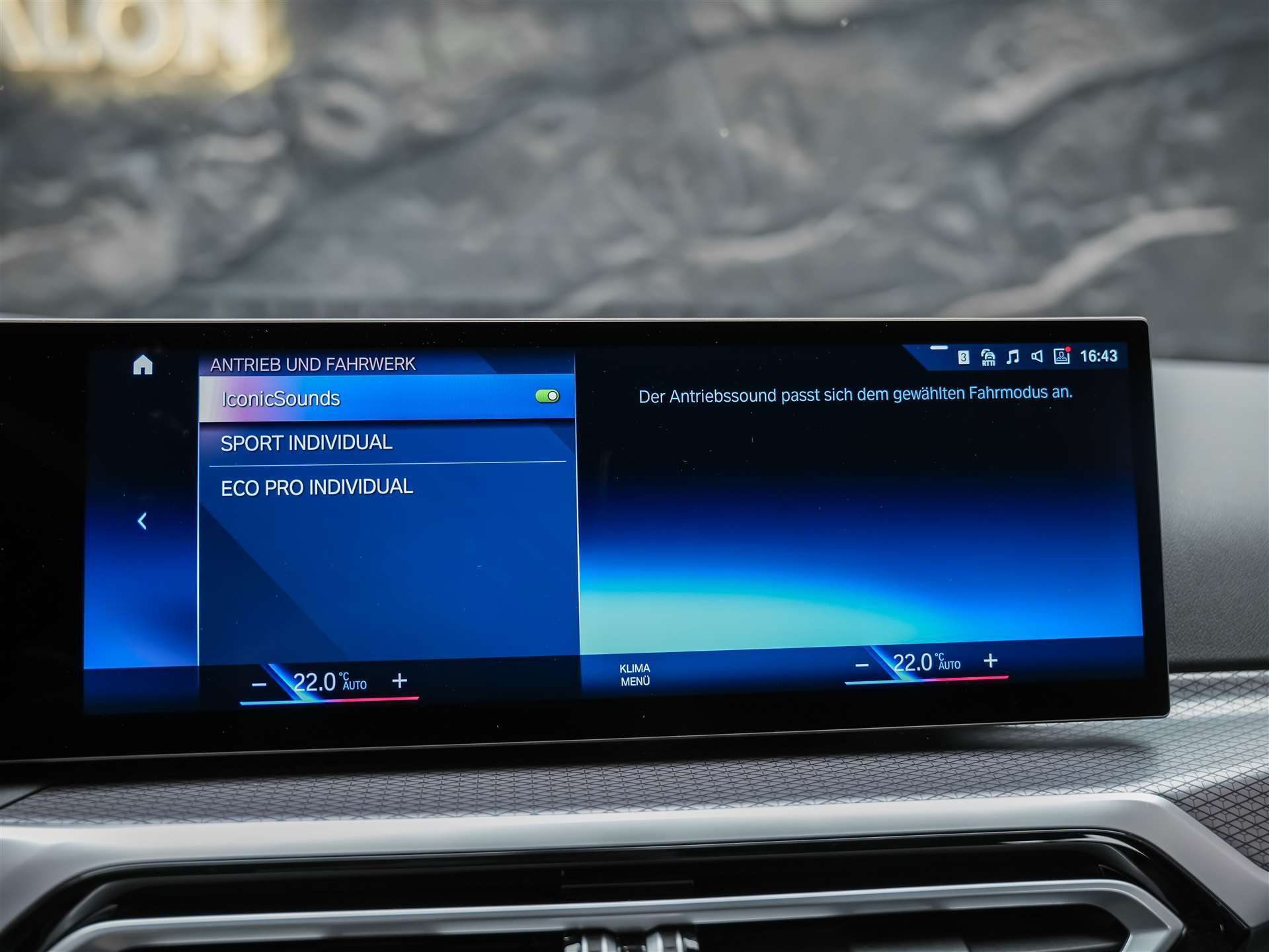 BMW 330i xDrive Steptronic M Sport Pro *Werksgarantie*Abstandsregler*Head Up Display*-image-36