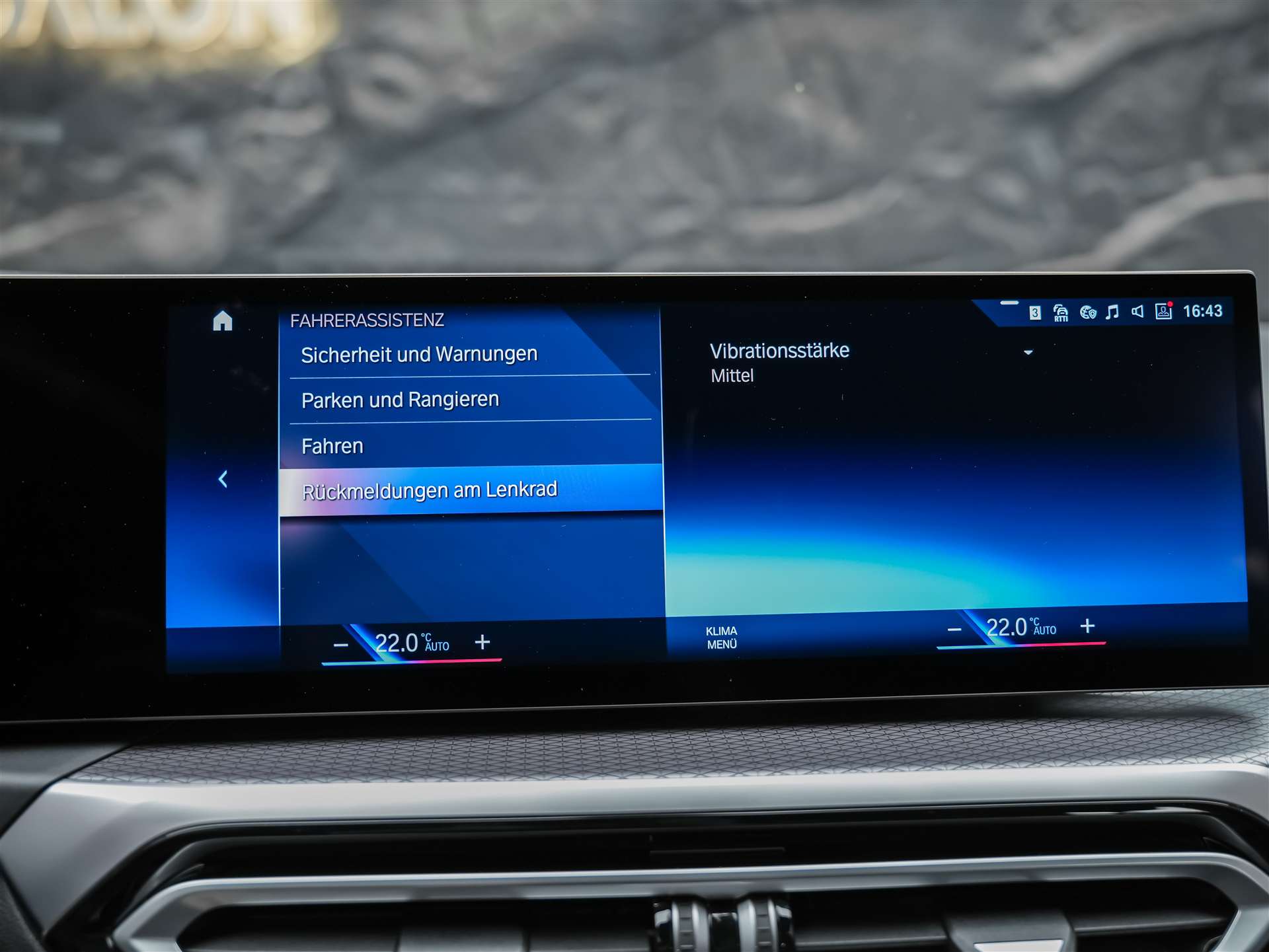 BMW 330i xDrive Steptronic M Sport Pro *Werksgarantie*Abstandsregler*Head Up Display*-image-35
