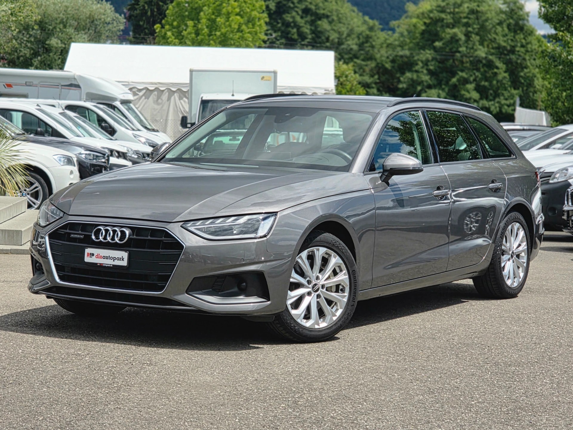 AUDI A4 Avant 40 TDI Attraction Quattro S-tronic * CH-Fahrzeug * Frisch ab MFK *-showroom-element-1