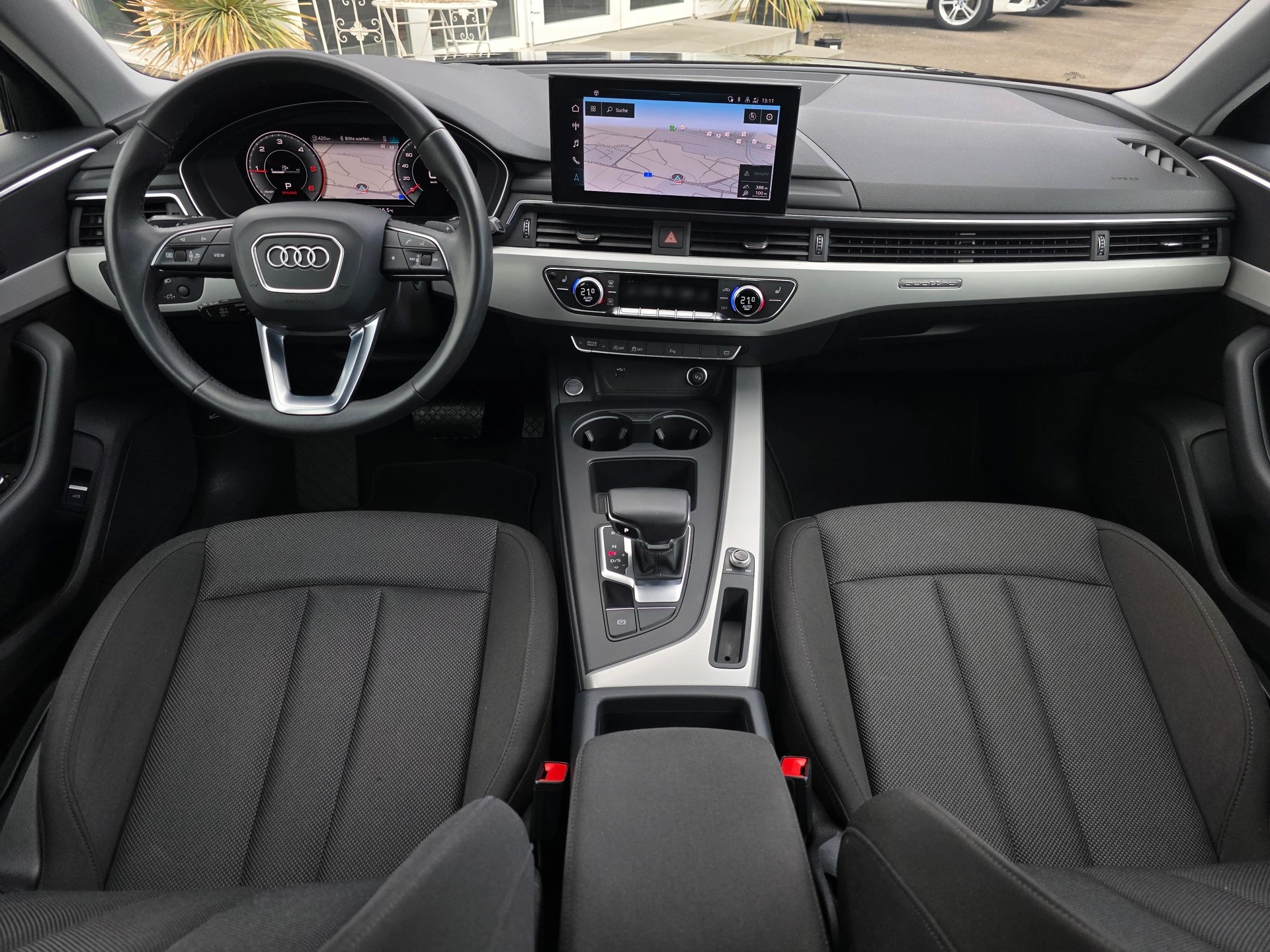 AUDI A4 Avant 40 TDI Attraction Quattro S-tronic * CH-Fahrzeug * Frisch ab MFK *-image-12