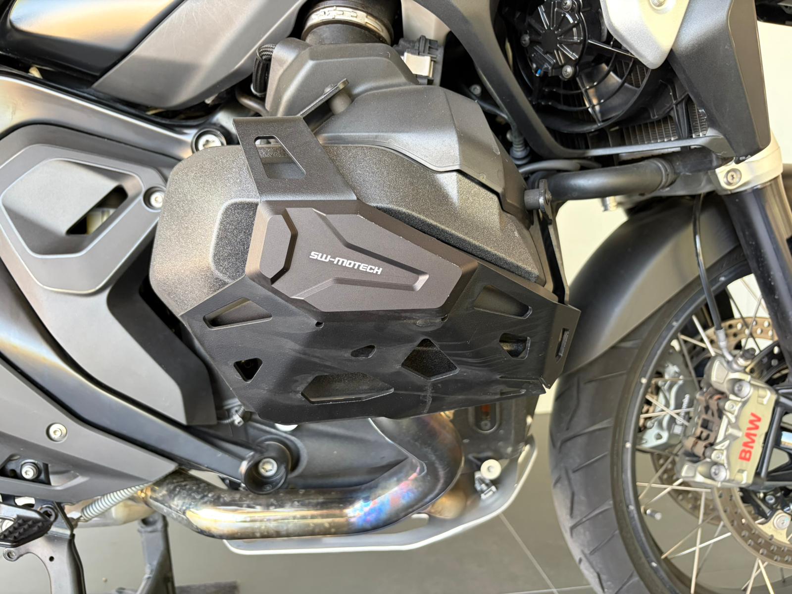 BMW R 1300 GS-image-6