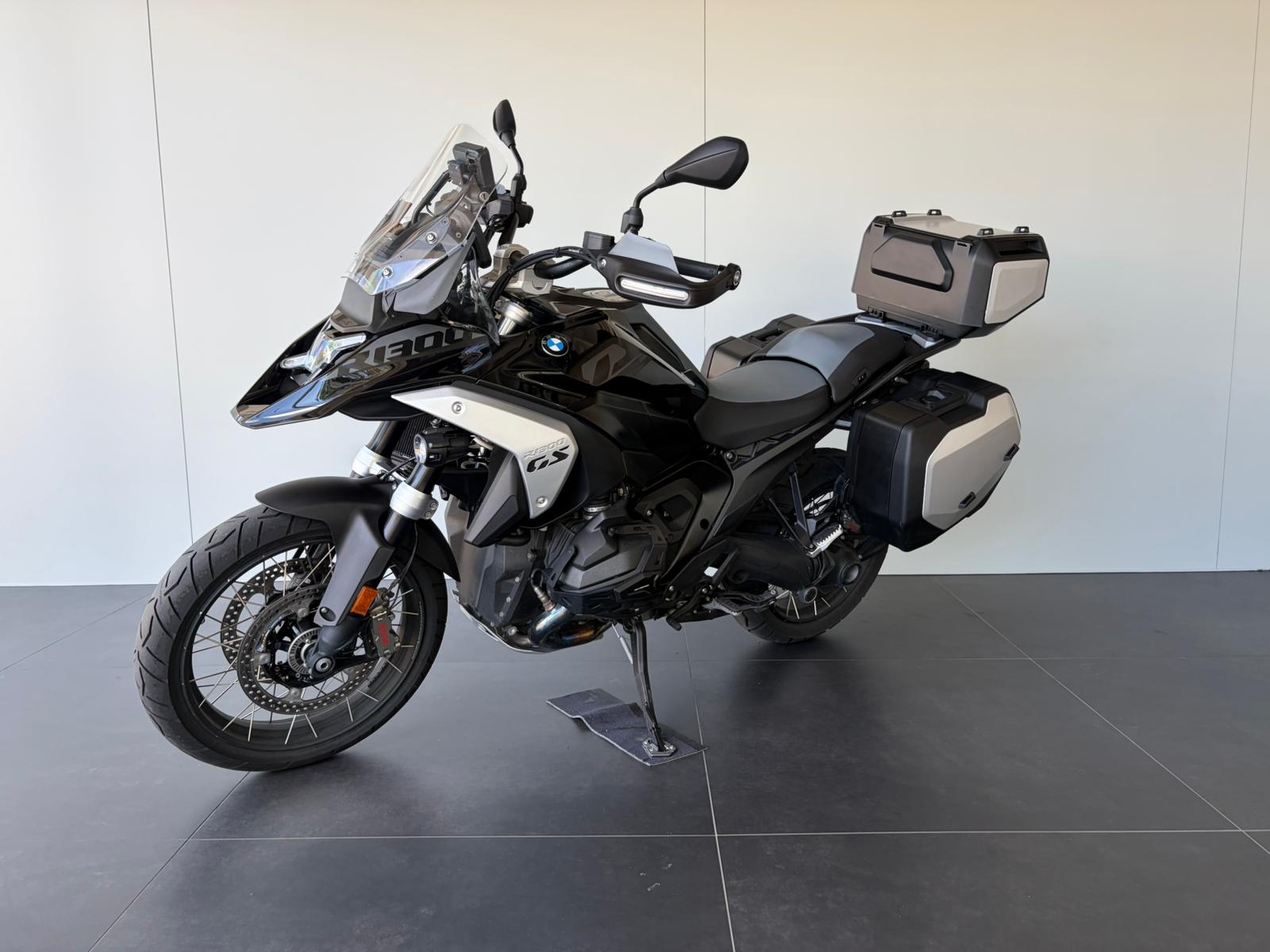 BMW R 1300 GS-image-1