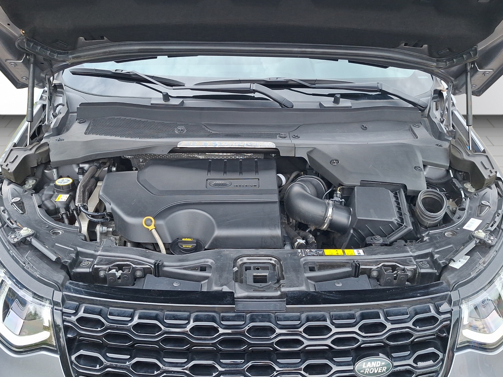 LAND ROVER Discovery Sport 2.0 Si4 250 R-Dynamic HSE-image-14