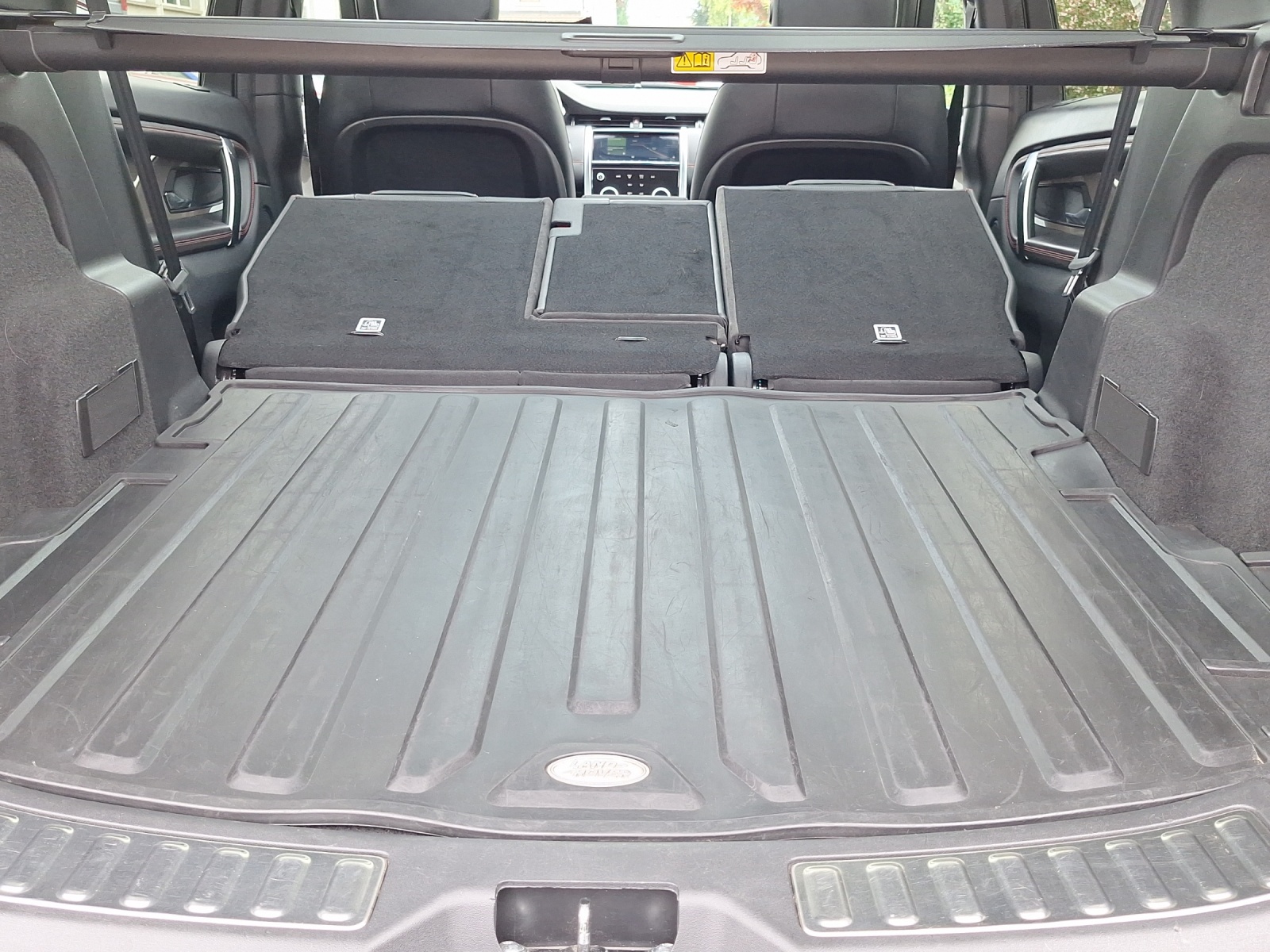 LAND ROVER Discovery Sport 2.0 Si4 250 R-Dynamic HSE-image-13