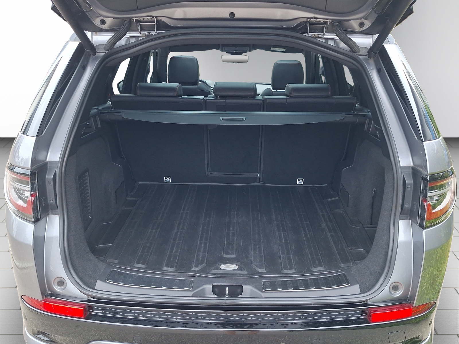 LAND ROVER Discovery Sport 2.0 Si4 250 R-Dynamic HSE-image-12