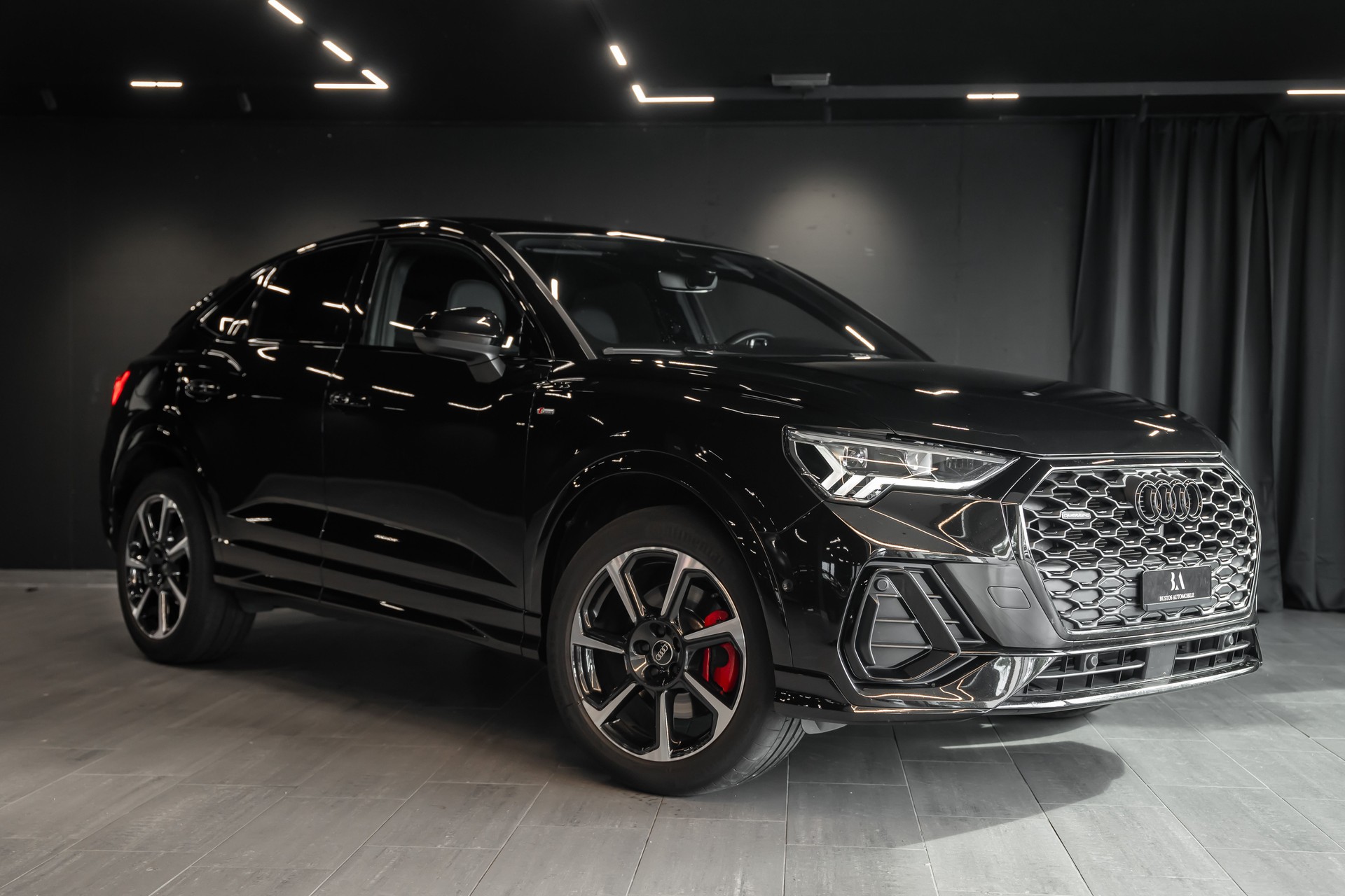AUDI Q3 Sportback 40 TFSI S line quattro S-tronic / Schiebedach / CH Auto / Sitzheizung / Rückfahrkamera