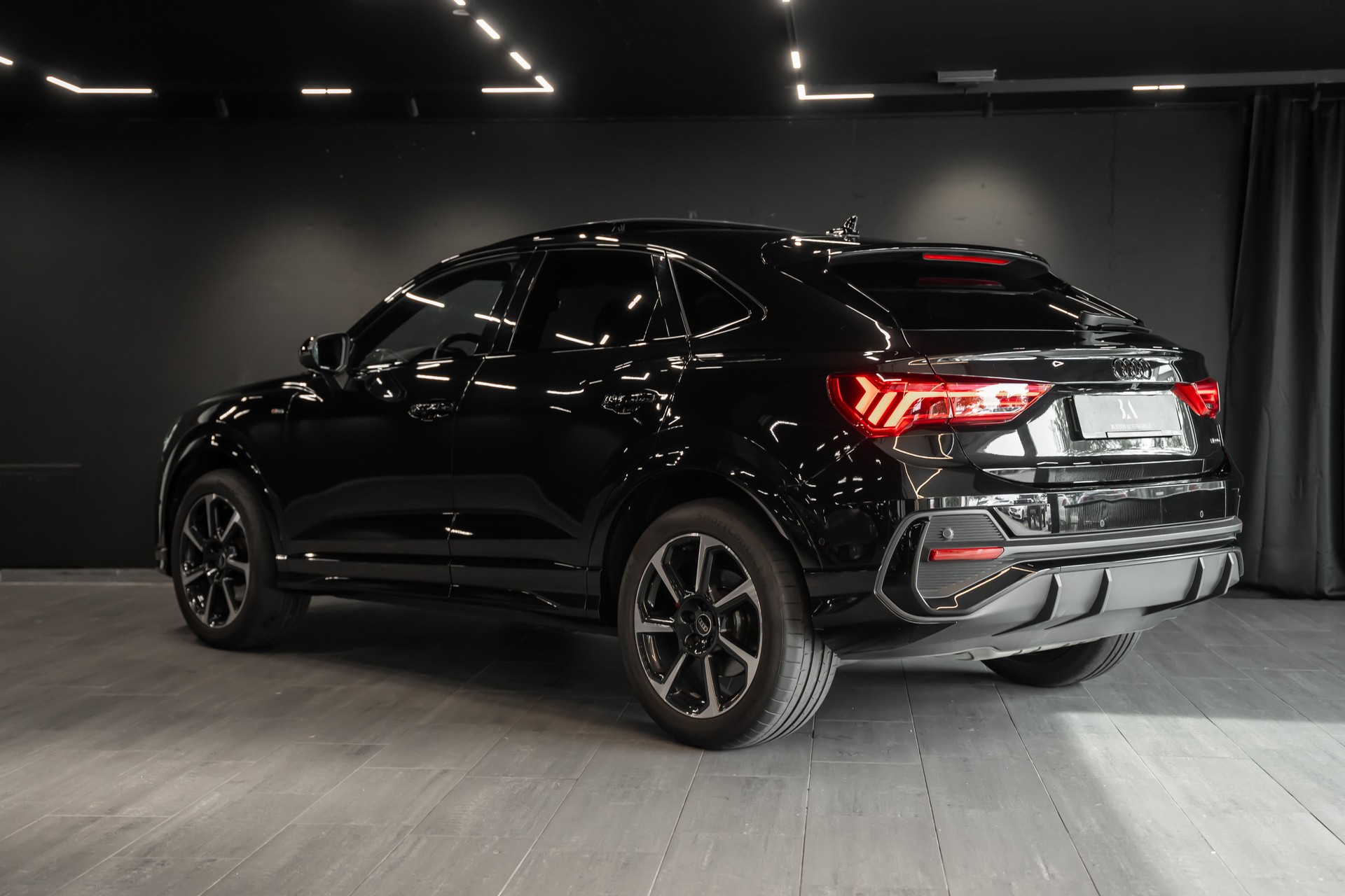 AUDI Q3 Sportback 40 TFSI S line quattro S-tronic / Schiebedach / CH Auto / Sitzheizung / Rückfahrkamera-image-6