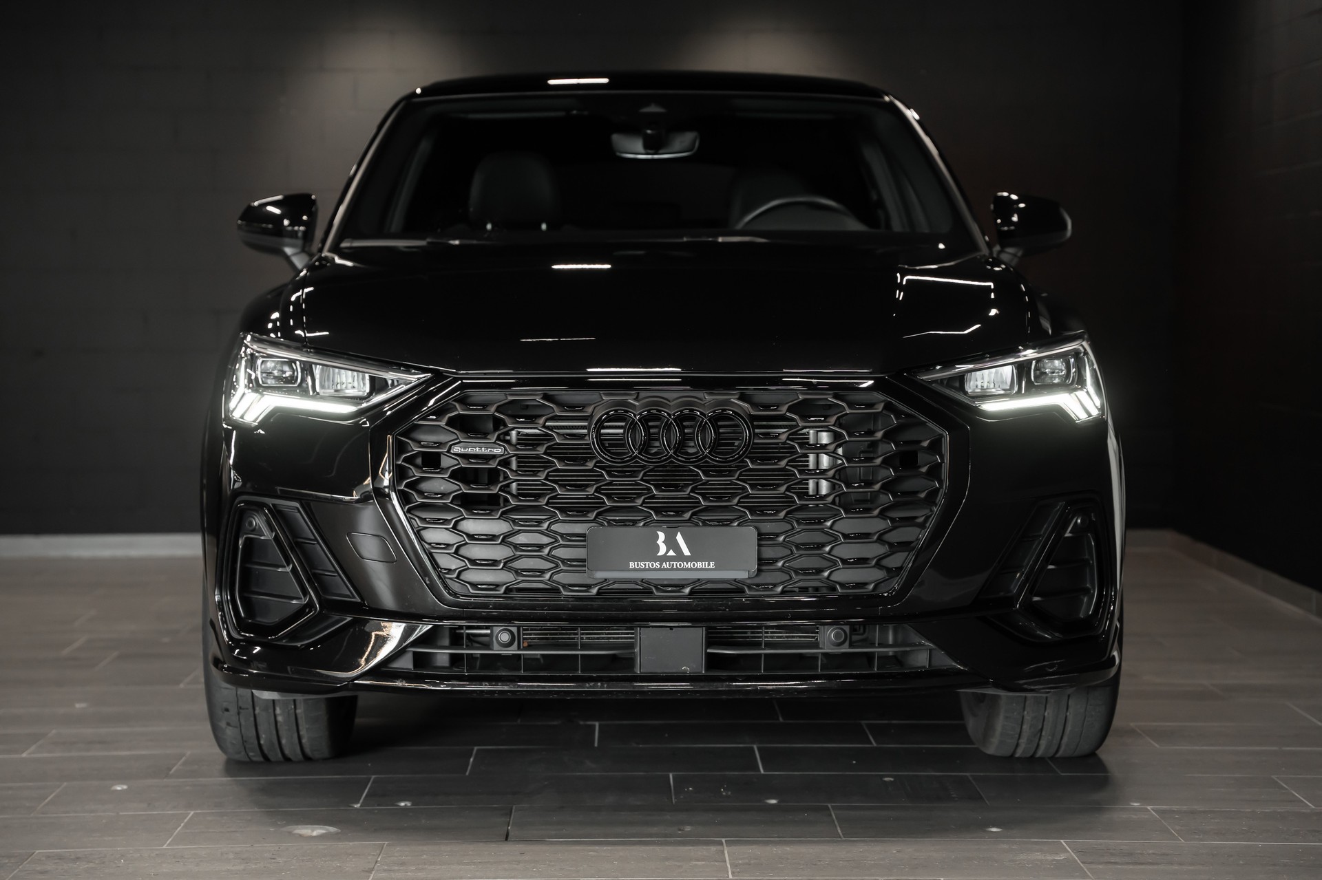 AUDI Q3 Sportback 40 TFSI S line quattro S-tronic / Schiebedach / CH Auto / Sitzheizung / Rückfahrkamera-image-5