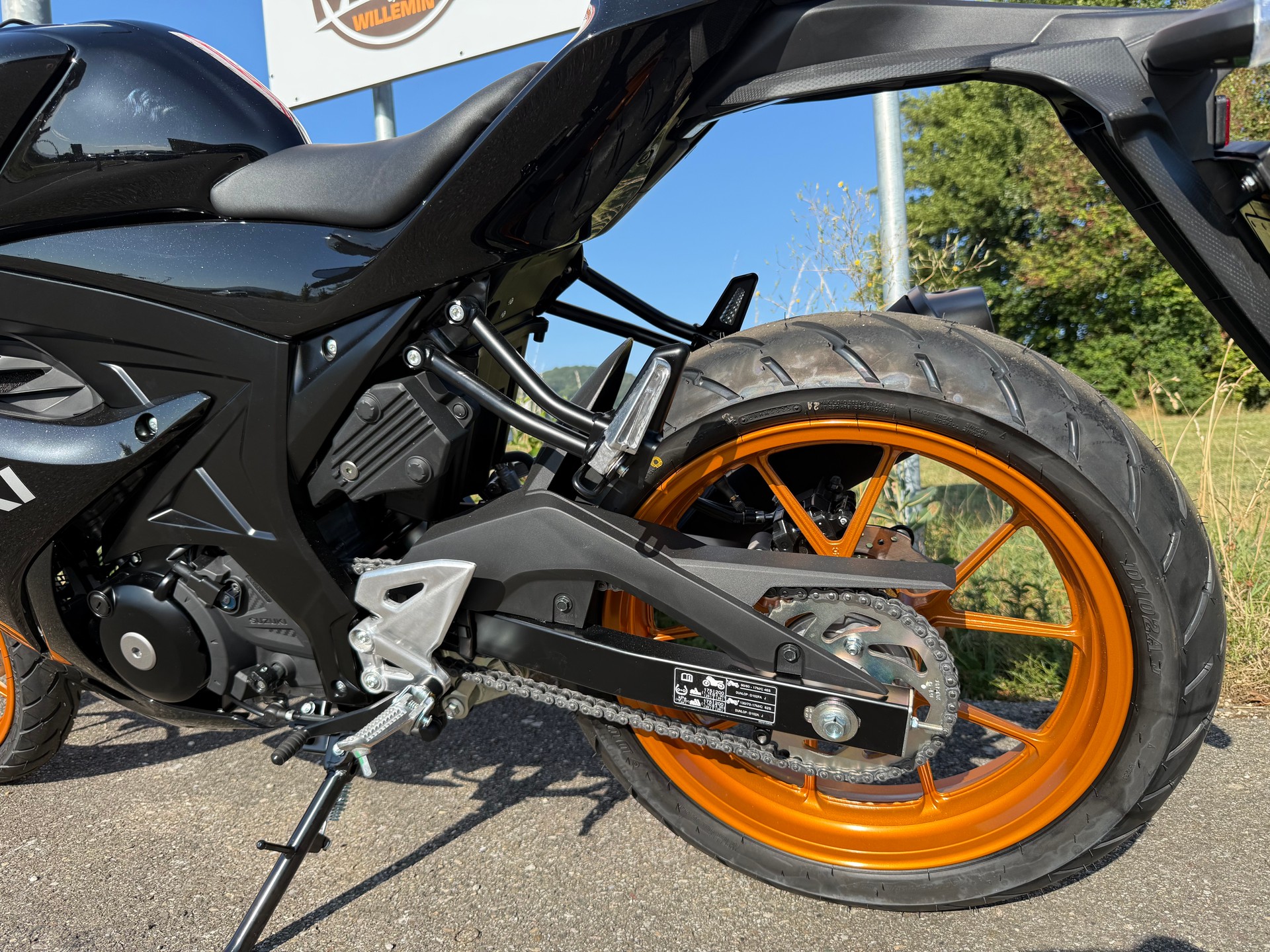 SUZUKI GSX-R 125-image-3